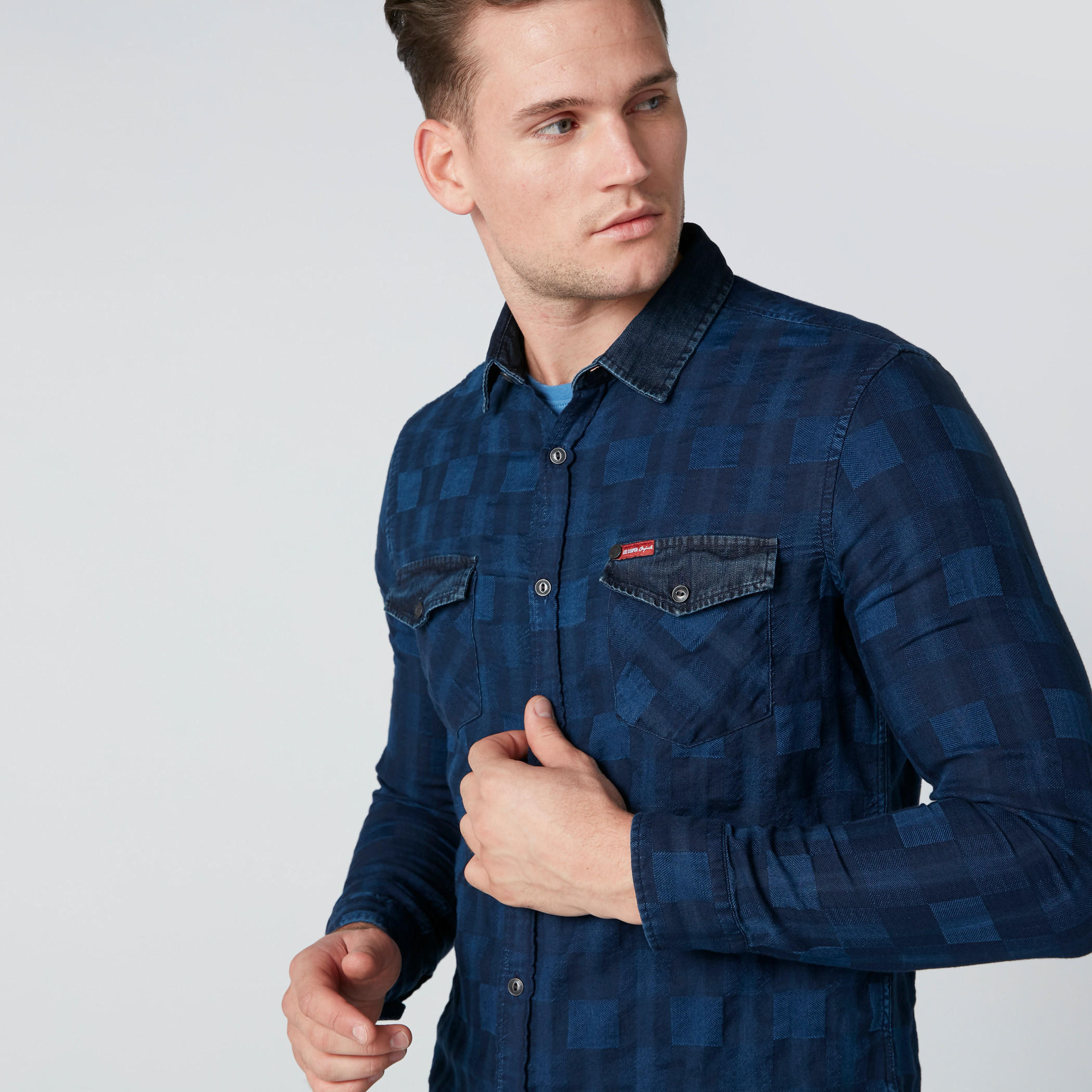 قميص كاروهات وقصّة سليم فيت وجيوب وأزرار-men-clothing-shirts-image-3