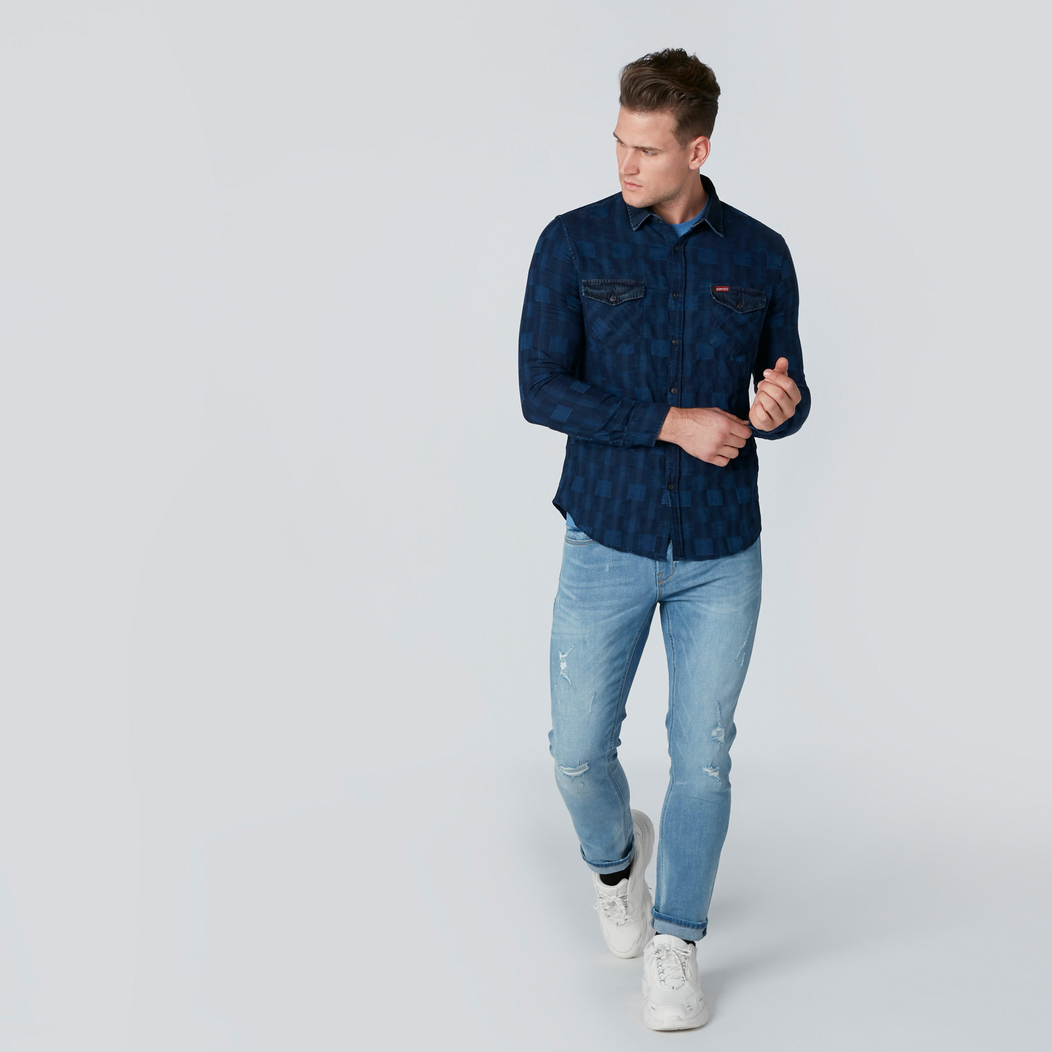 قميص كاروهات وقصّة سليم فيت وجيوب وأزرار-men-clothing-shirts-image-4