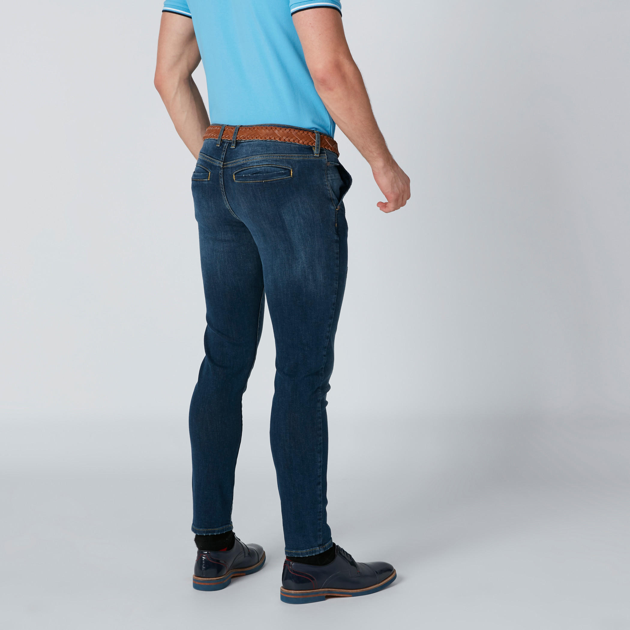 بنطال جينز عالي الخصر بقصّة سكيني وجيوب-men-clothing-bottoms-jeans-image-2