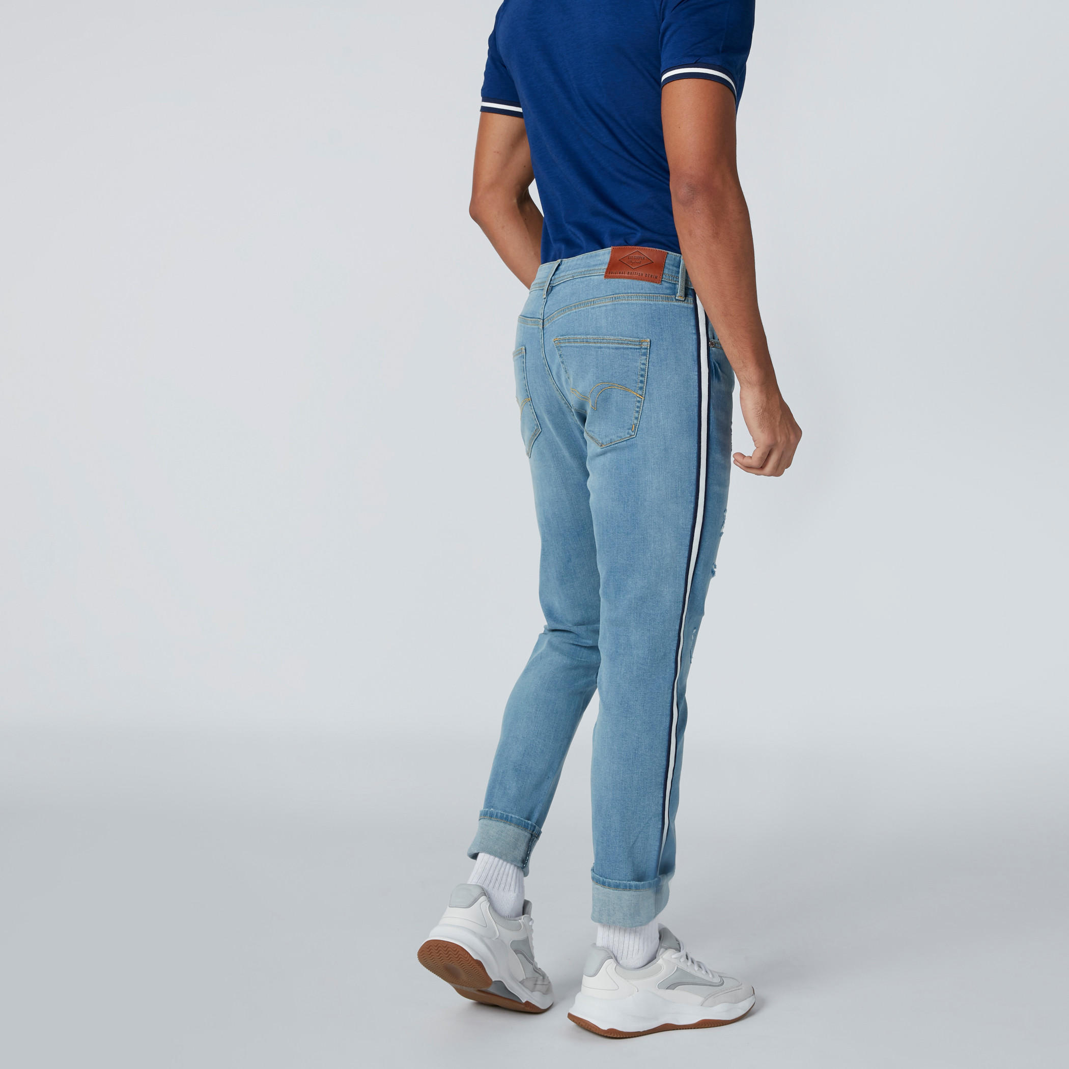 جينز مقلم بجيوب-men-clothing-bottoms-jeans-image-2