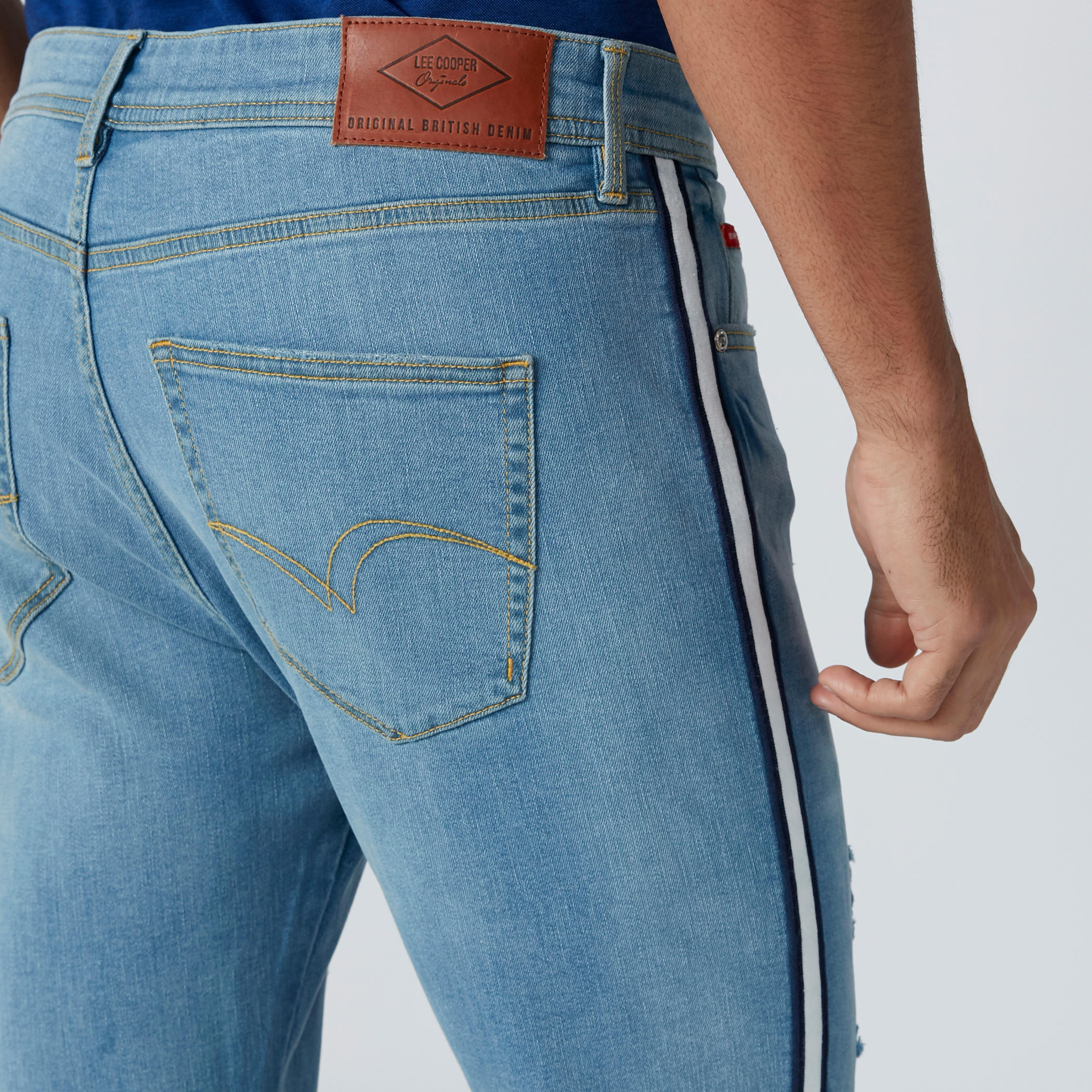 جينز مقلم بجيوب-men-clothing-bottoms-jeans-image-6