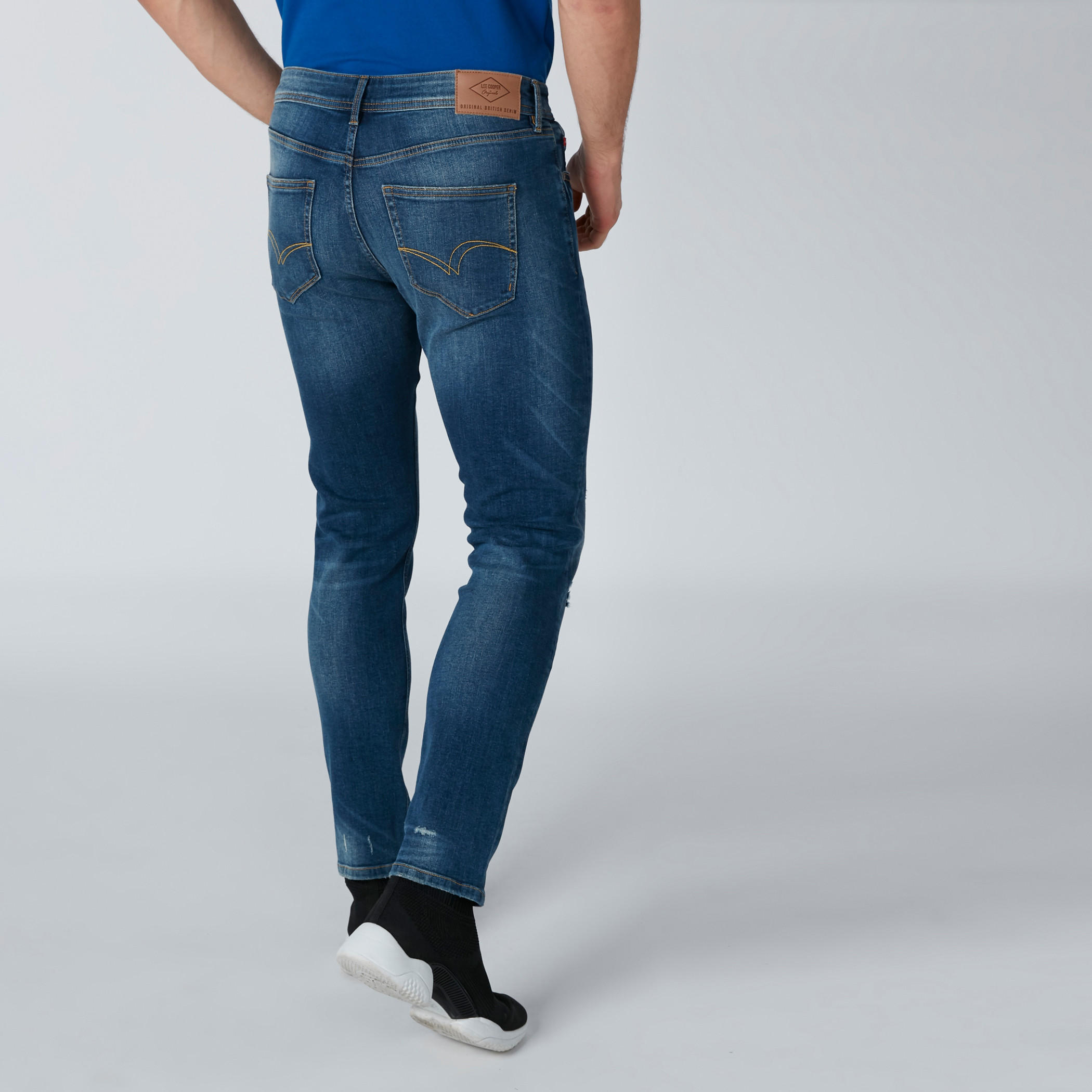 جينز بقصّة سكيني وجيوب وزر إغلاق-men-clothing-bottoms-jeans-image-2