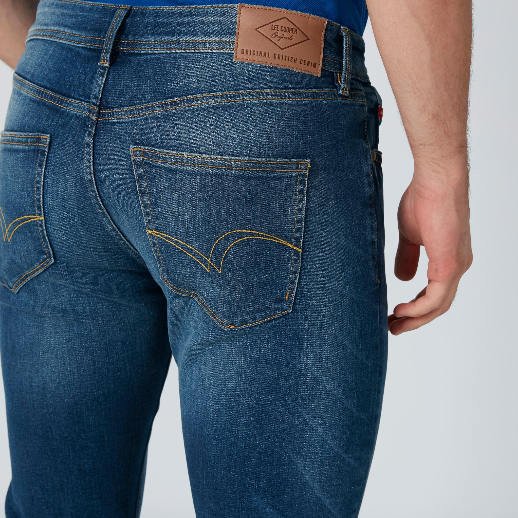 جينز بقصّة سكيني وجيوب وزر إغلاق-men-clothing-bottoms-jeans-image-5
