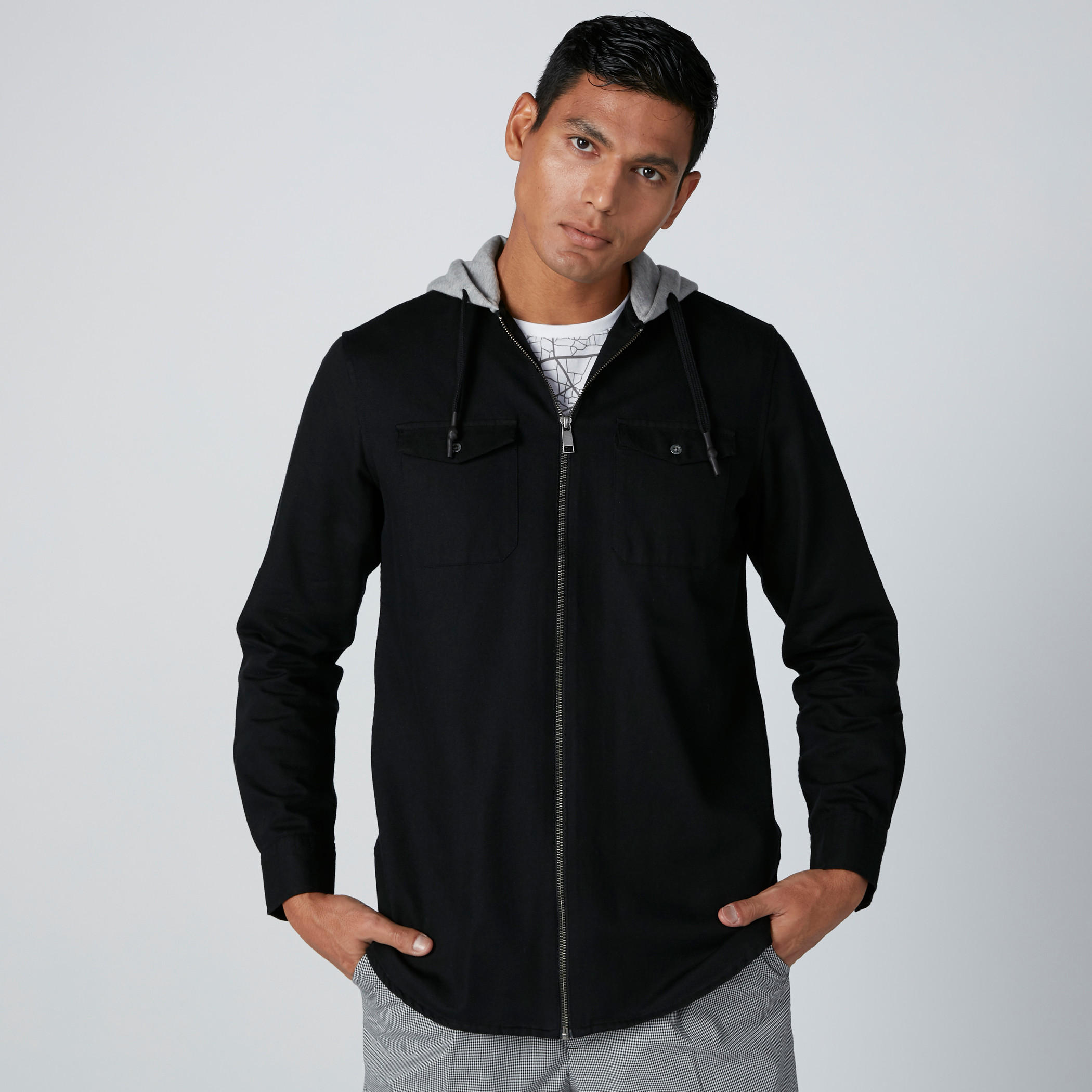 قميص بقبّعة وأكمام طويلة وسحّاب إغلاق من لي كوبر-men-clothing-jacketsandblazers-jackets-image-2