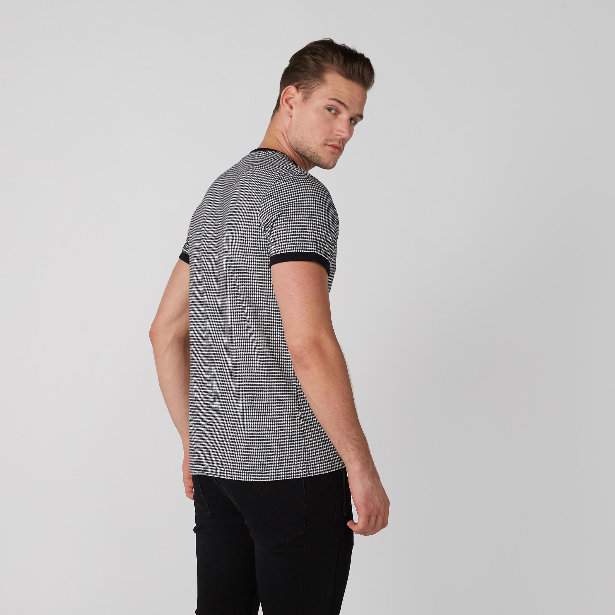 تيشيرت كاروهات بأكمام قصيرة من لي كوبر-men-clothing-tshirtsandpolos-tshirts-image-3