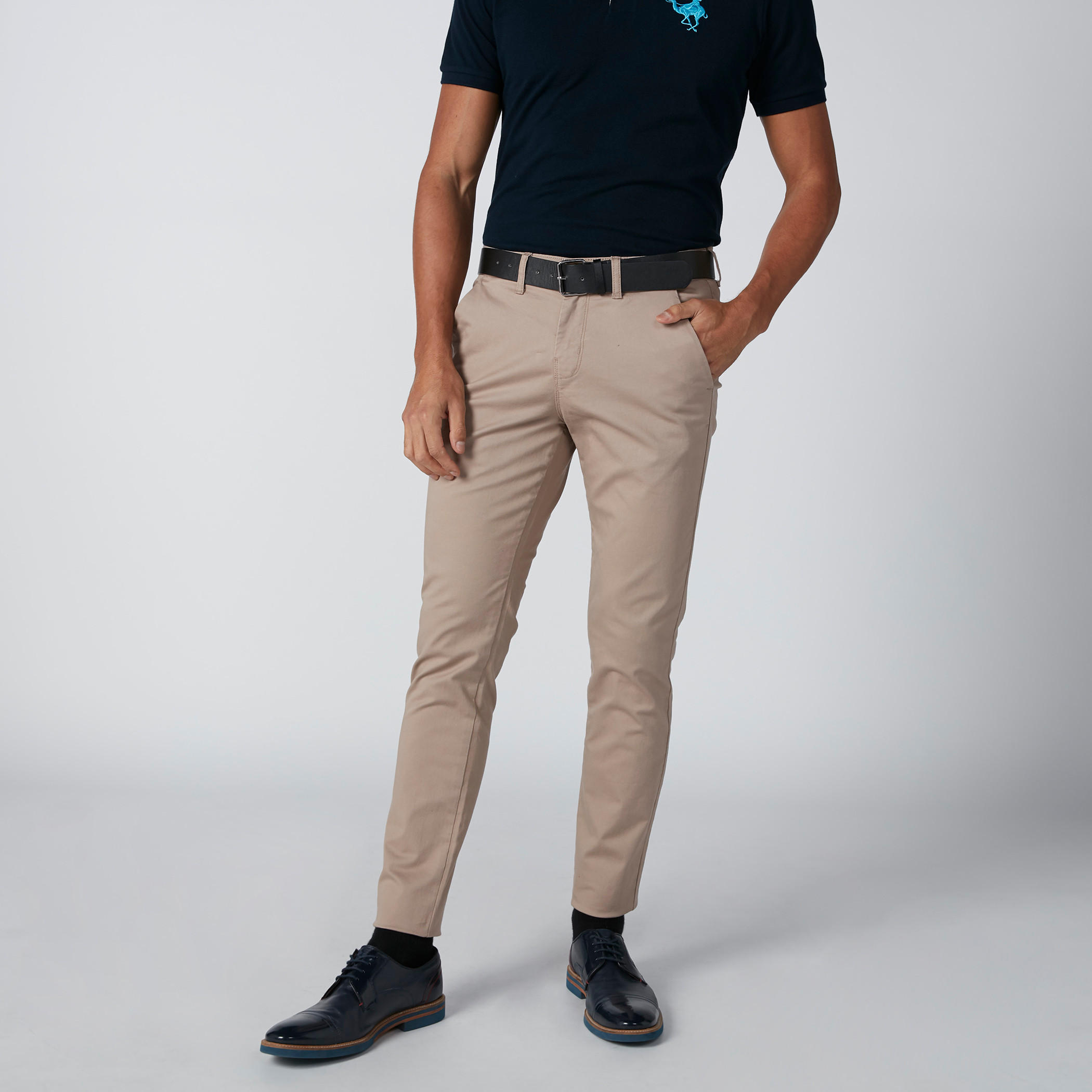 بنطال شينو بجيوب وعروات حزام من لي كوبر-men-clothing-bottoms-trousersandchinos-trousers-image-2