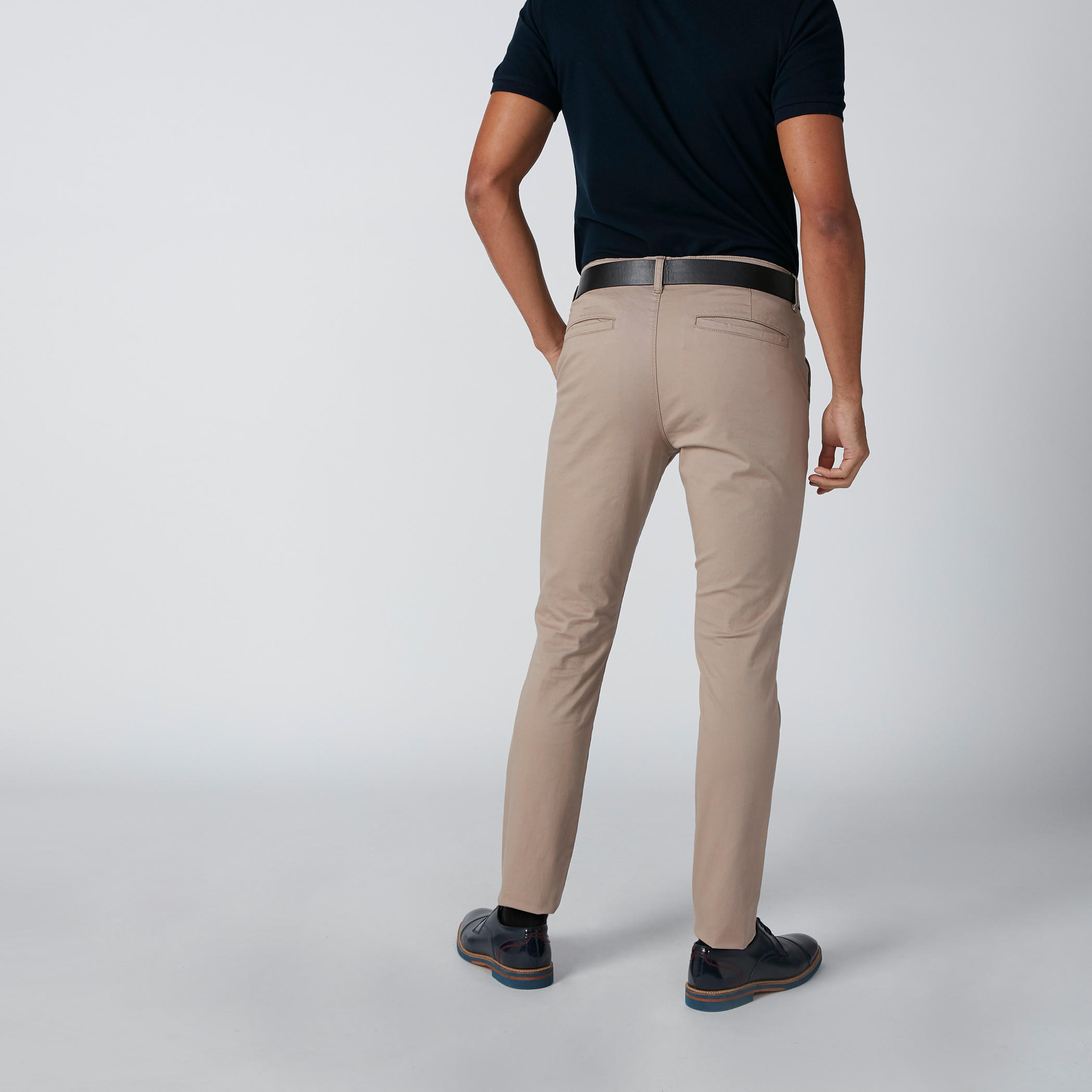 بنطال شينو بجيوب وعروات حزام من لي كوبر-men-clothing-bottoms-trousersandchinos-trousers-image-4