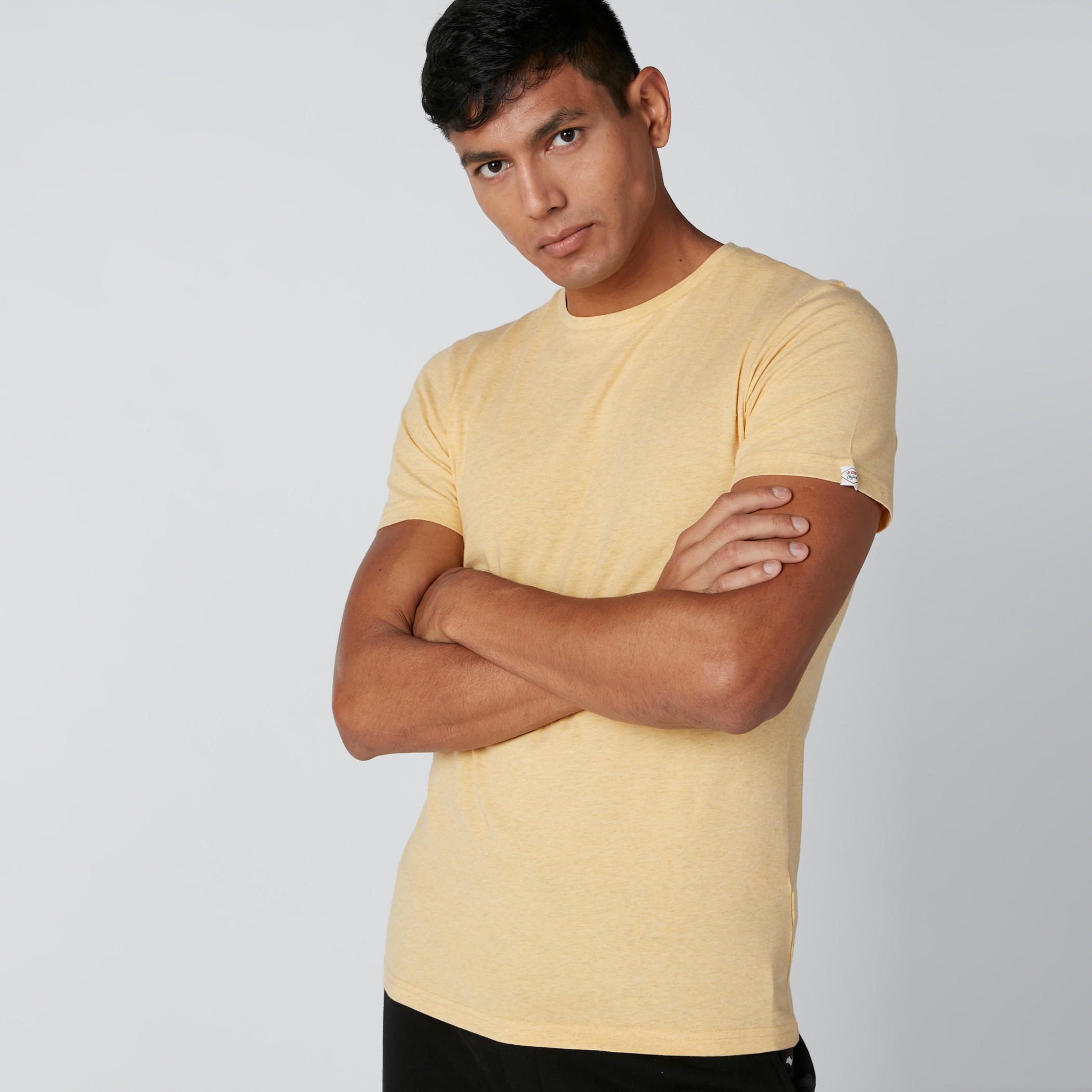 تيشيرت بِياقة ضيقة وأكمام قصيرة من لي كوبر-men-clothing-tshirtsandpolos-tshirts-image-1