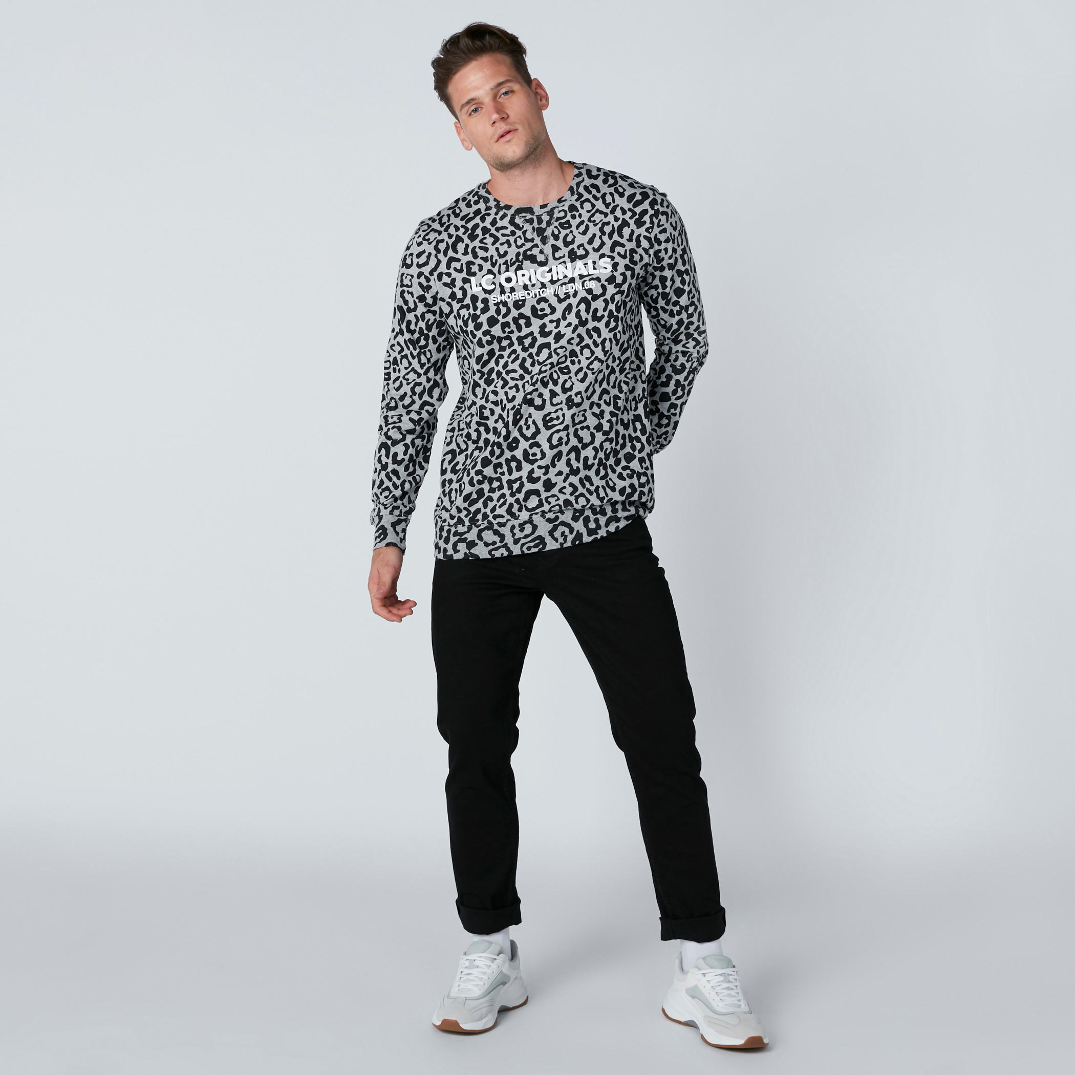 بنطال جينز بقصّة مستقيمة وجيوب من لي كوبر-men-clothing-bottoms-jeans-image-3