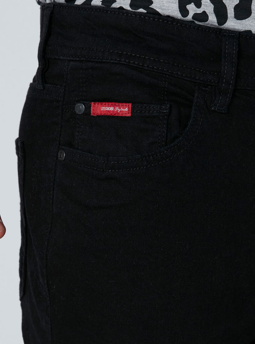 بنطال جينز بقصّة مستقيمة وجيوب من لي كوبر-men-clothing-bottoms-jeans-image-4