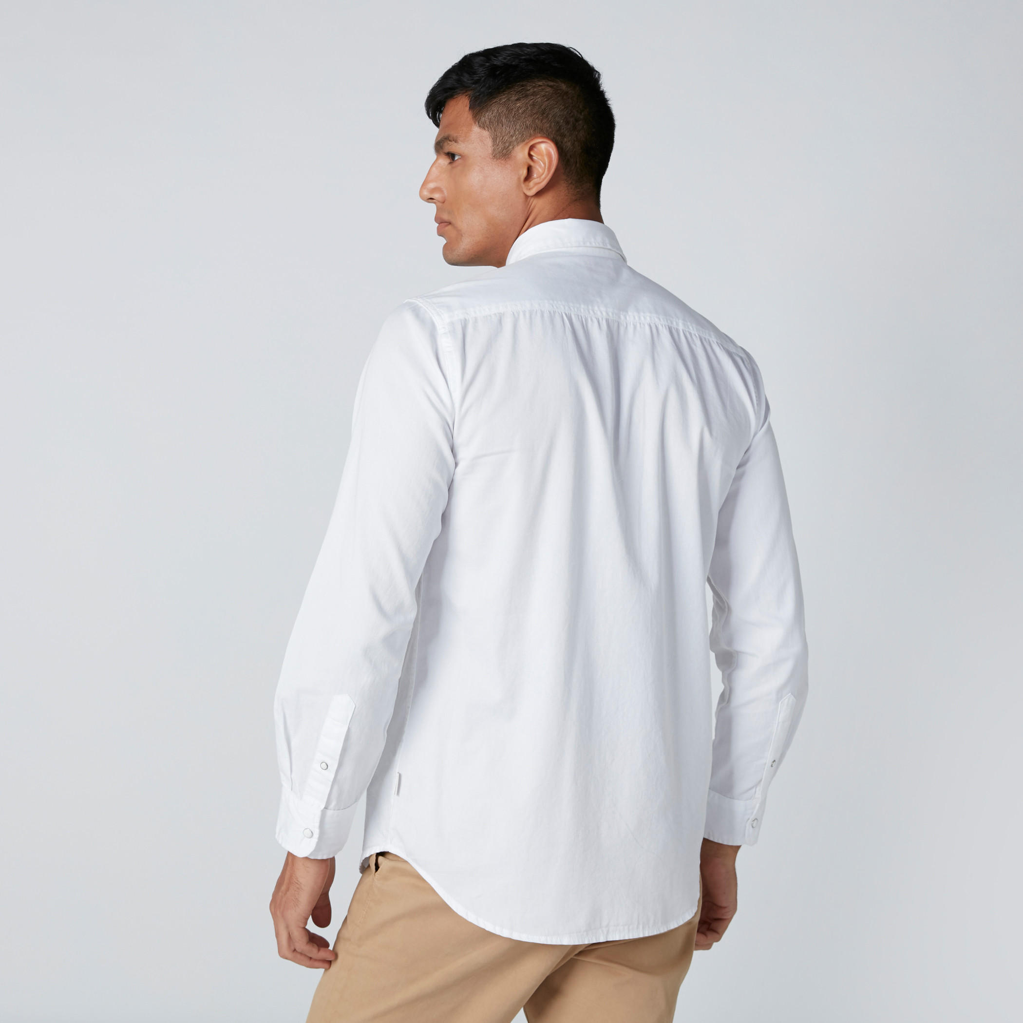 قميص بأكمام طويلة وأزرار وجيوب من لي كوبر-men-clothing-shirts-image-3