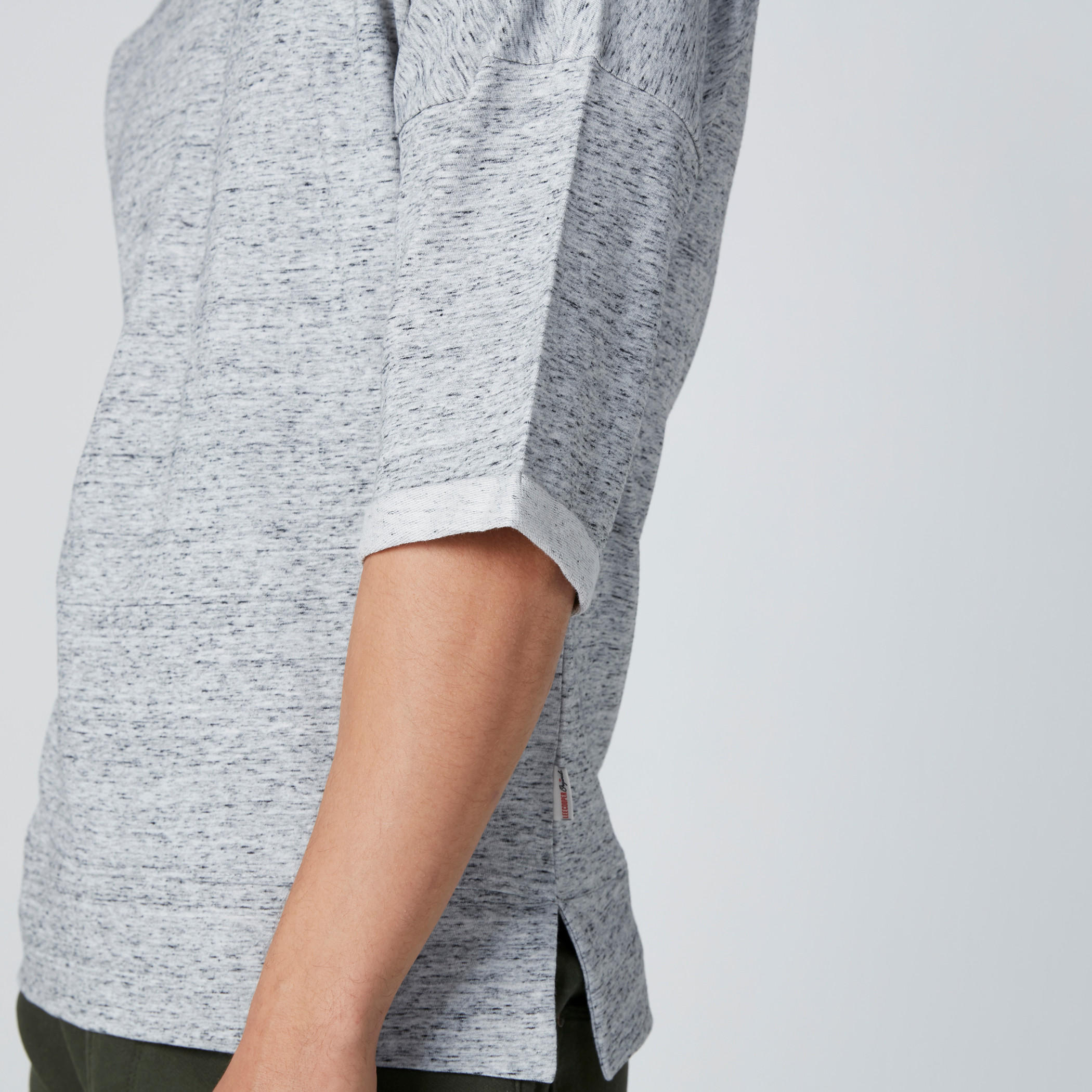 تيشيرت بطبعات ميلانج وأكتاف منسدلة-men-clothing-tshirtsandpolos-tshirts-image-1