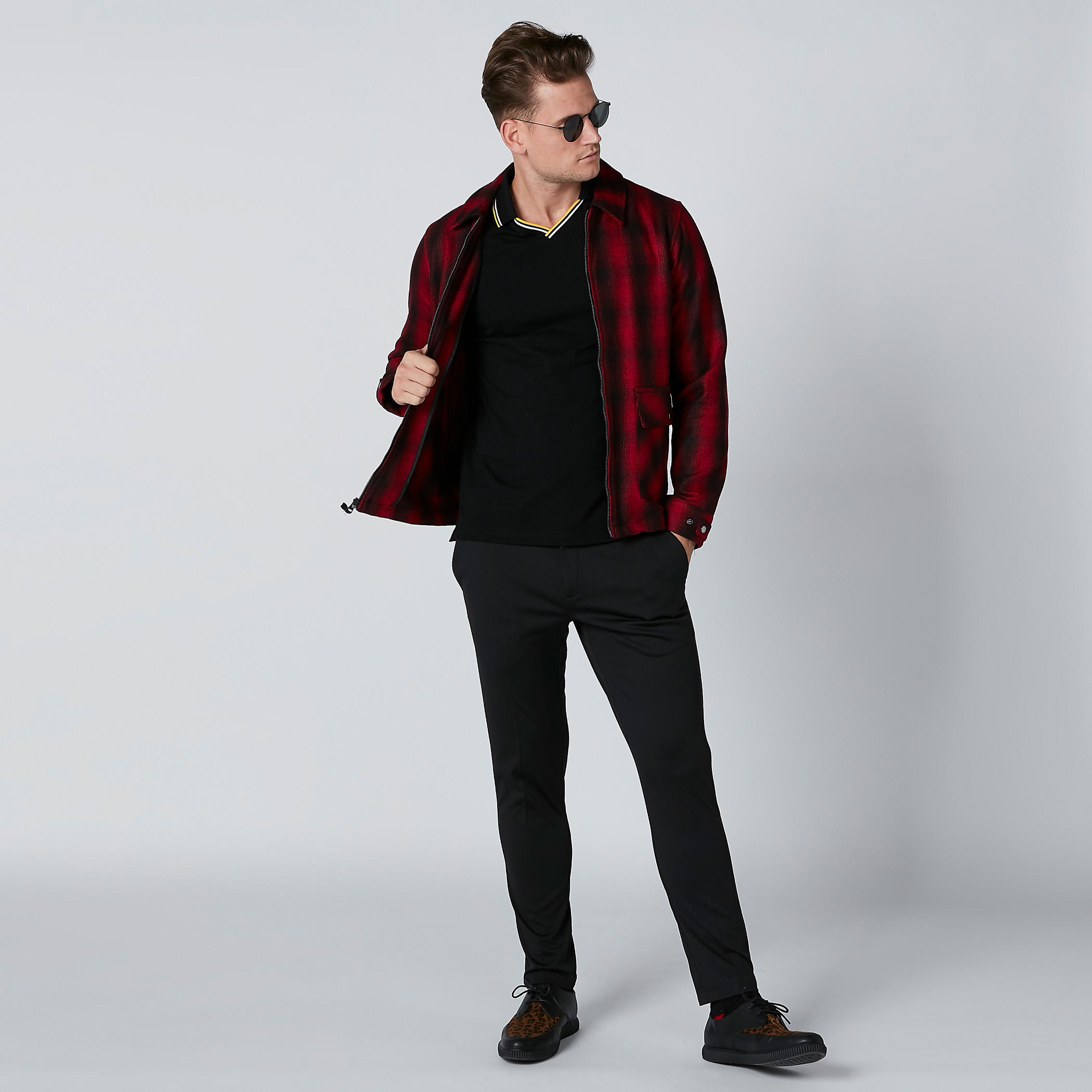 جاكيت كاروهات بومبر وسحّاب إغلاق وجيوب-men-clothing-jacketsandblazers-jackets-image-4