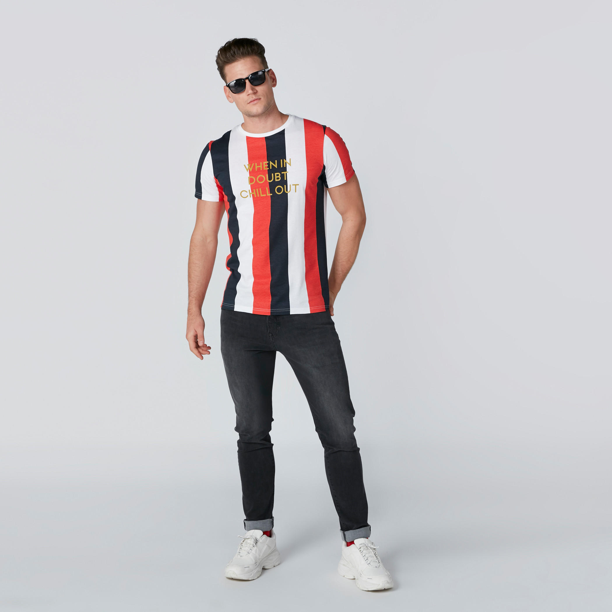 بنطال جينز سكيني بخصر متوسط الارتفاع وجيوب-men-clothing-bottoms-jeans-image-5
