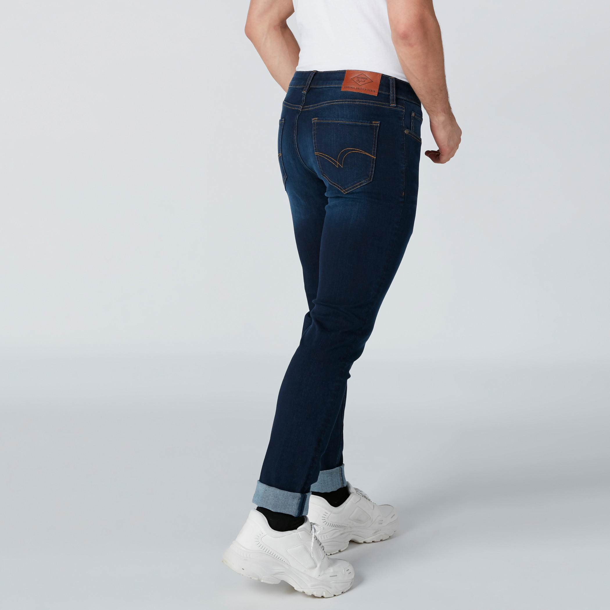 بنطال جينز سكيني بخصر متوسط الارتفاع وجيوب-men-clothing-bottoms-jeans-image-10