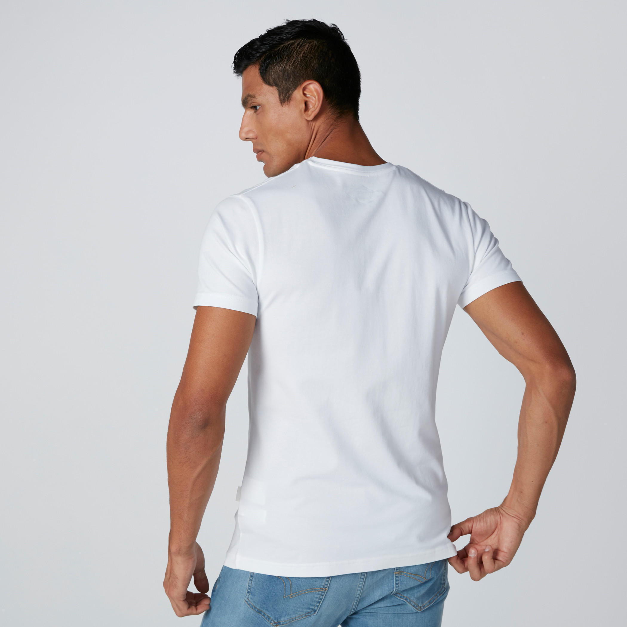 Lee Cooper Printed T-Shirt with V-Neck and Short Sleeves-men-clothing-tshirtsandpolos-tshirts-image-2