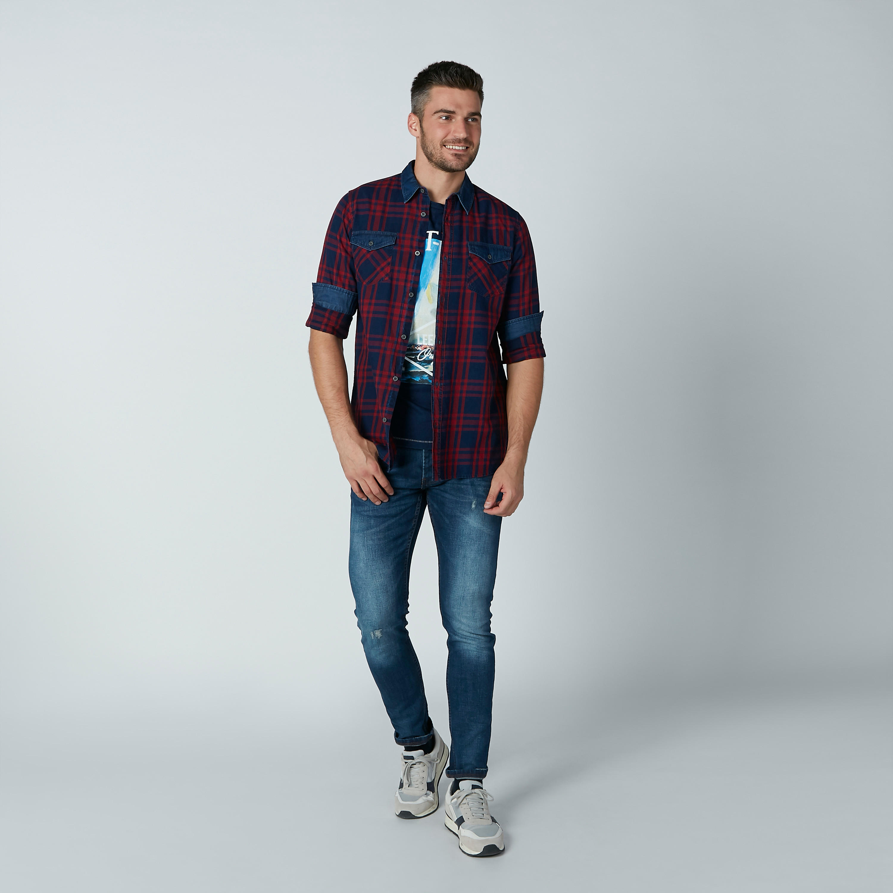 قميص كاروهات بأكمام طويلة وجيب-men-clothing-shirts-image-2