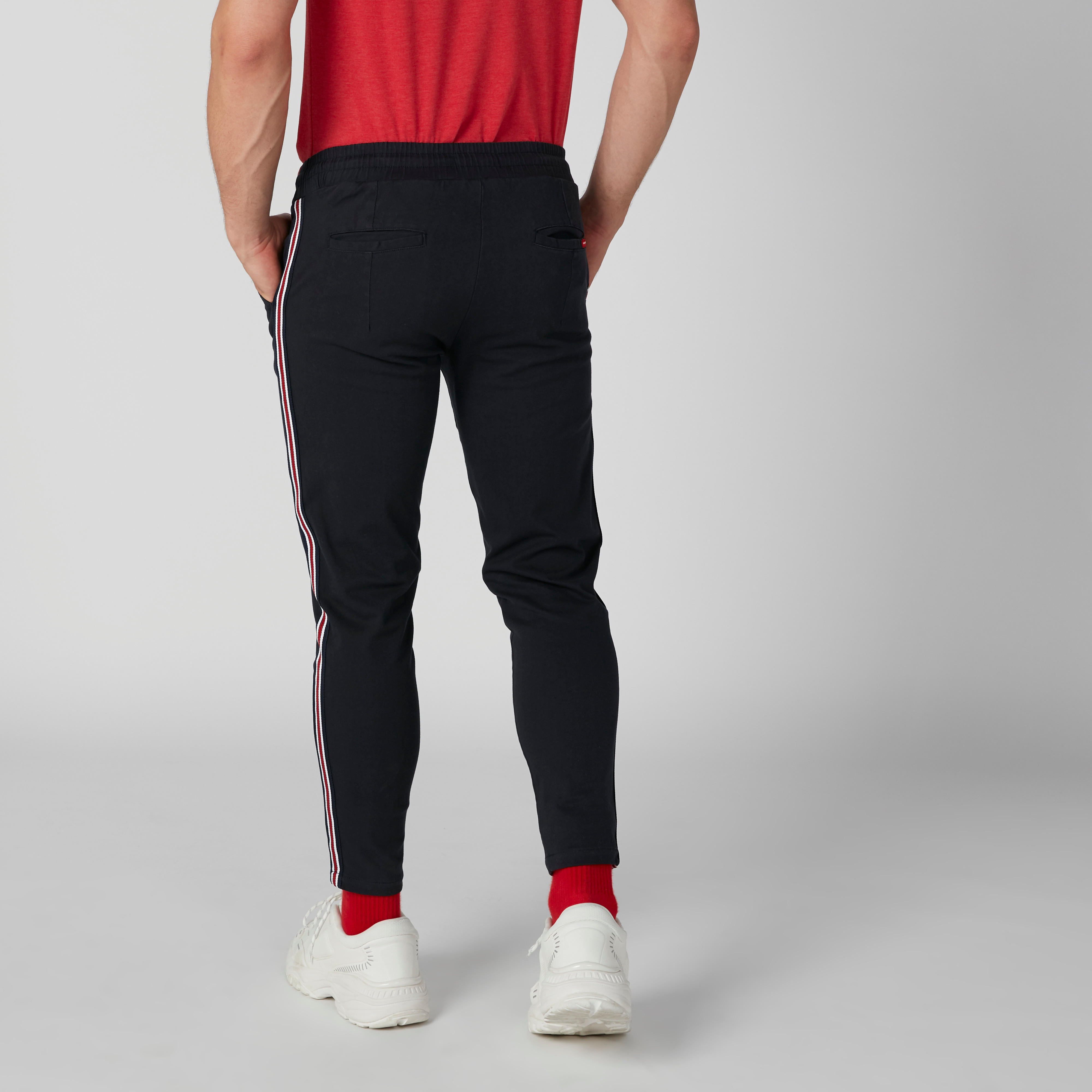 بنطال برباط وجيوب وشريطة من لي كوبر-men-clothing-bottoms-joggers-image-2