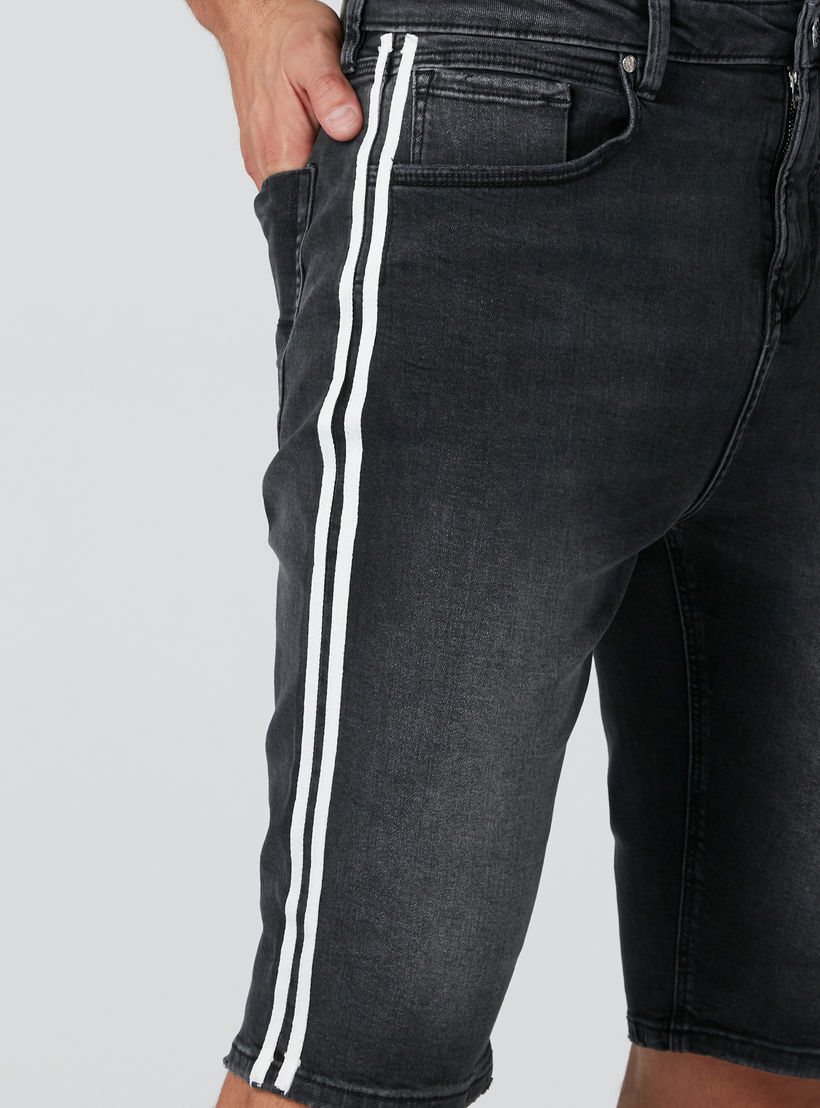 شورت دينم بجيوب وشريطة من لي كوبر-men-clothing-bottoms-shorts-image-5