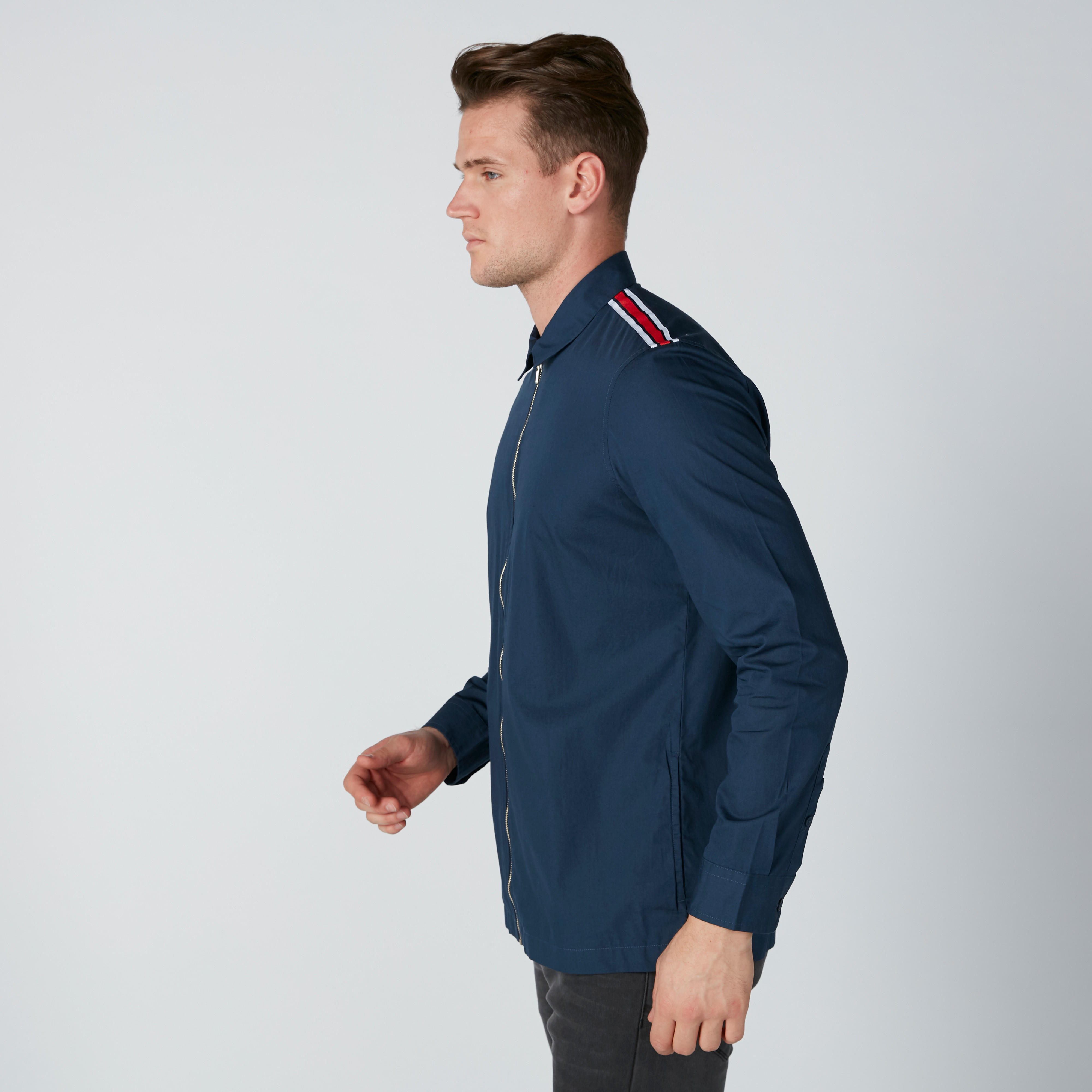 قميص بأكمام طويلة وسحّاب إغلاق وشريطة من لي كوبر-men-clothing-shirts-image-4
