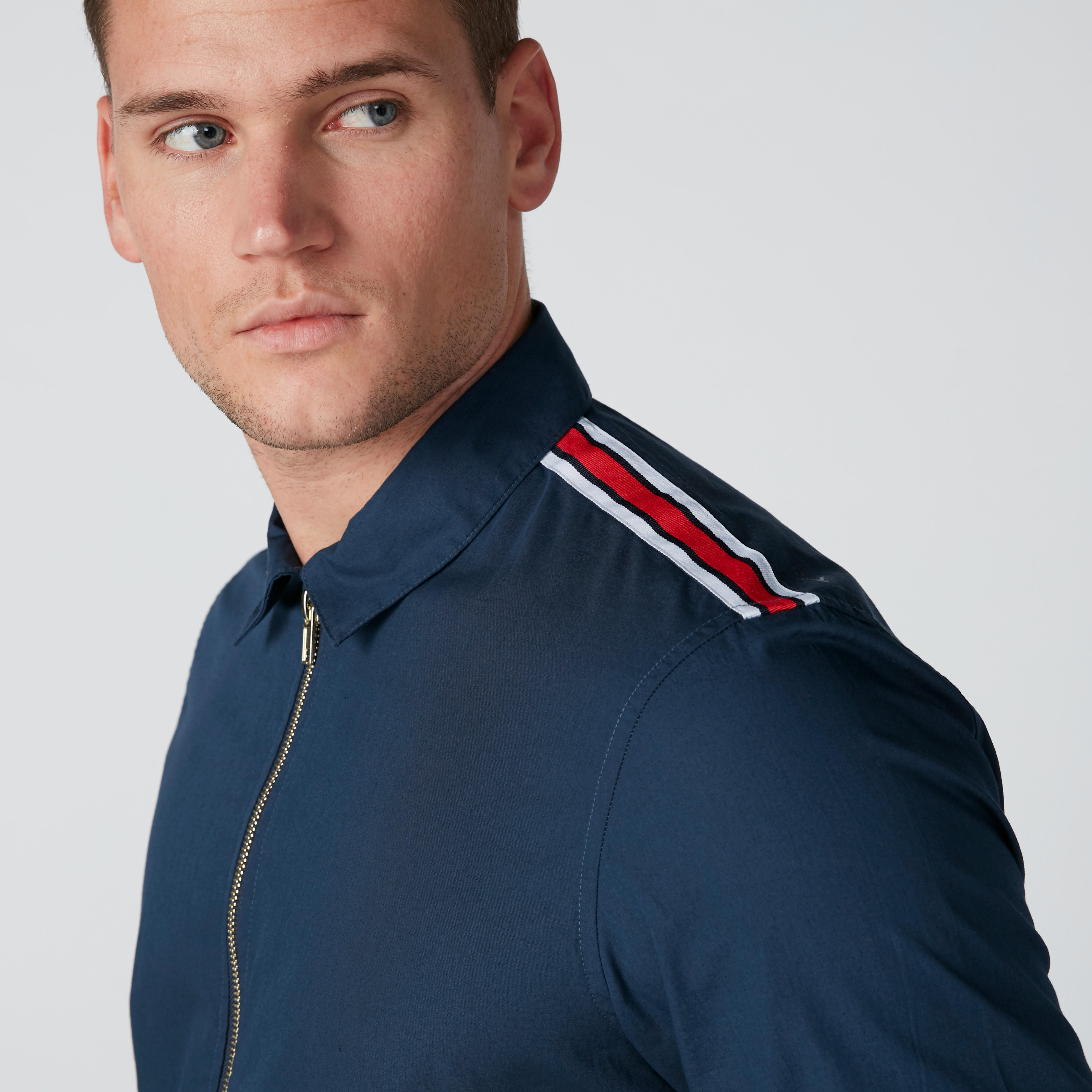 قميص بأكمام طويلة وسحّاب إغلاق وشريطة من لي كوبر-men-clothing-shirts-image-5