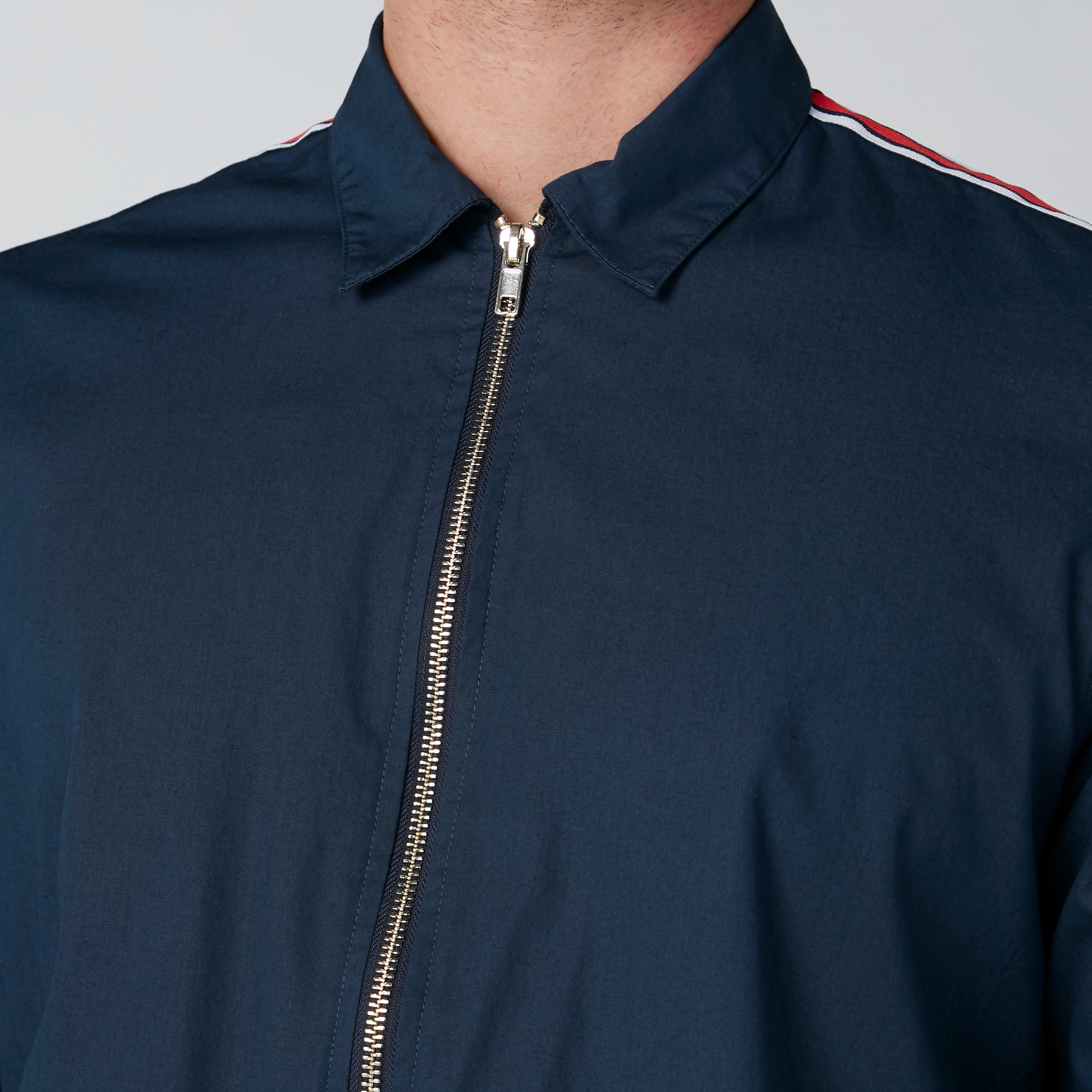 قميص بأكمام طويلة وسحّاب إغلاق وشريطة من لي كوبر-men-clothing-shirts-image-6