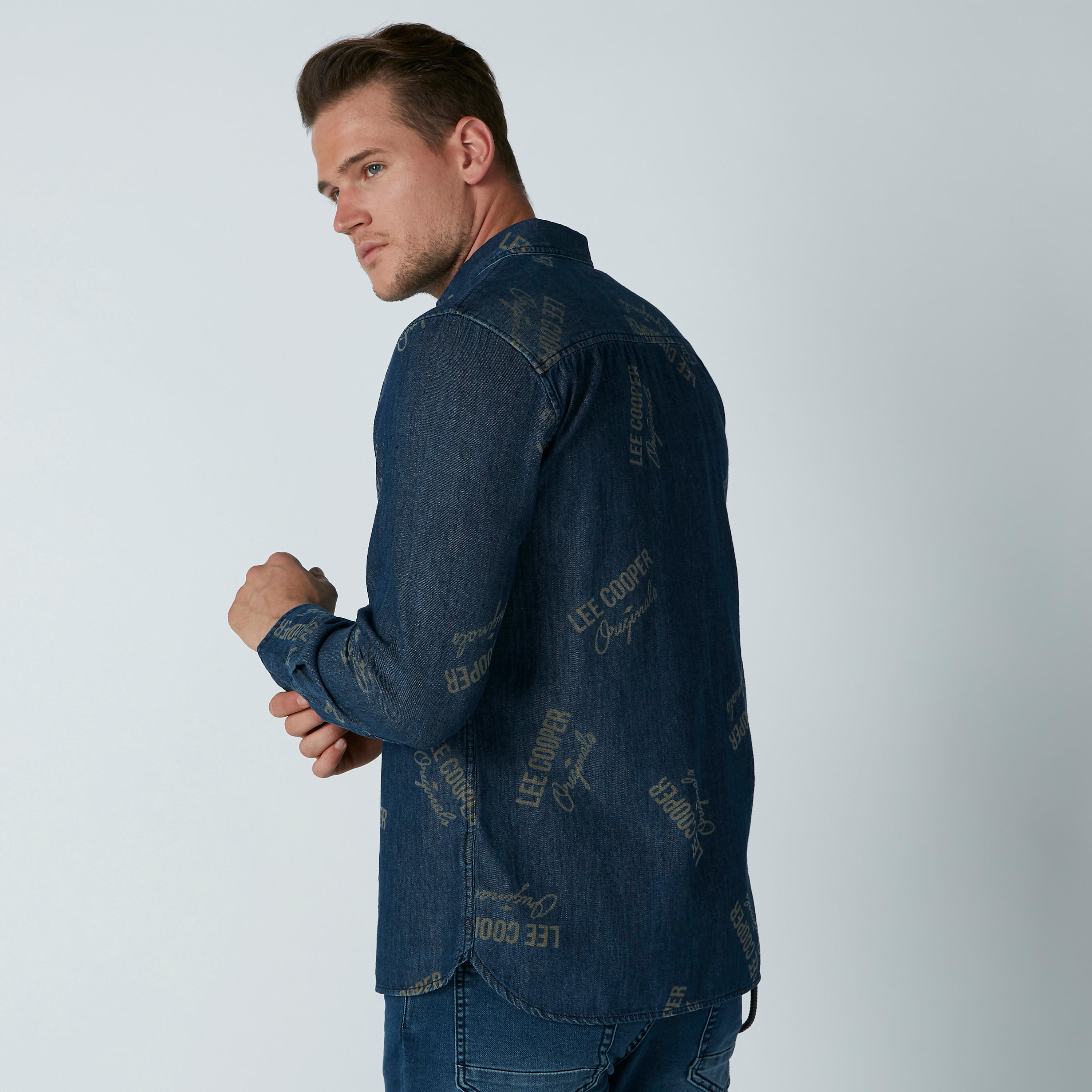 قميص مستدام بأكمام طويلة وطبعات من لي كوبر -men-clothing-shirts-image-1