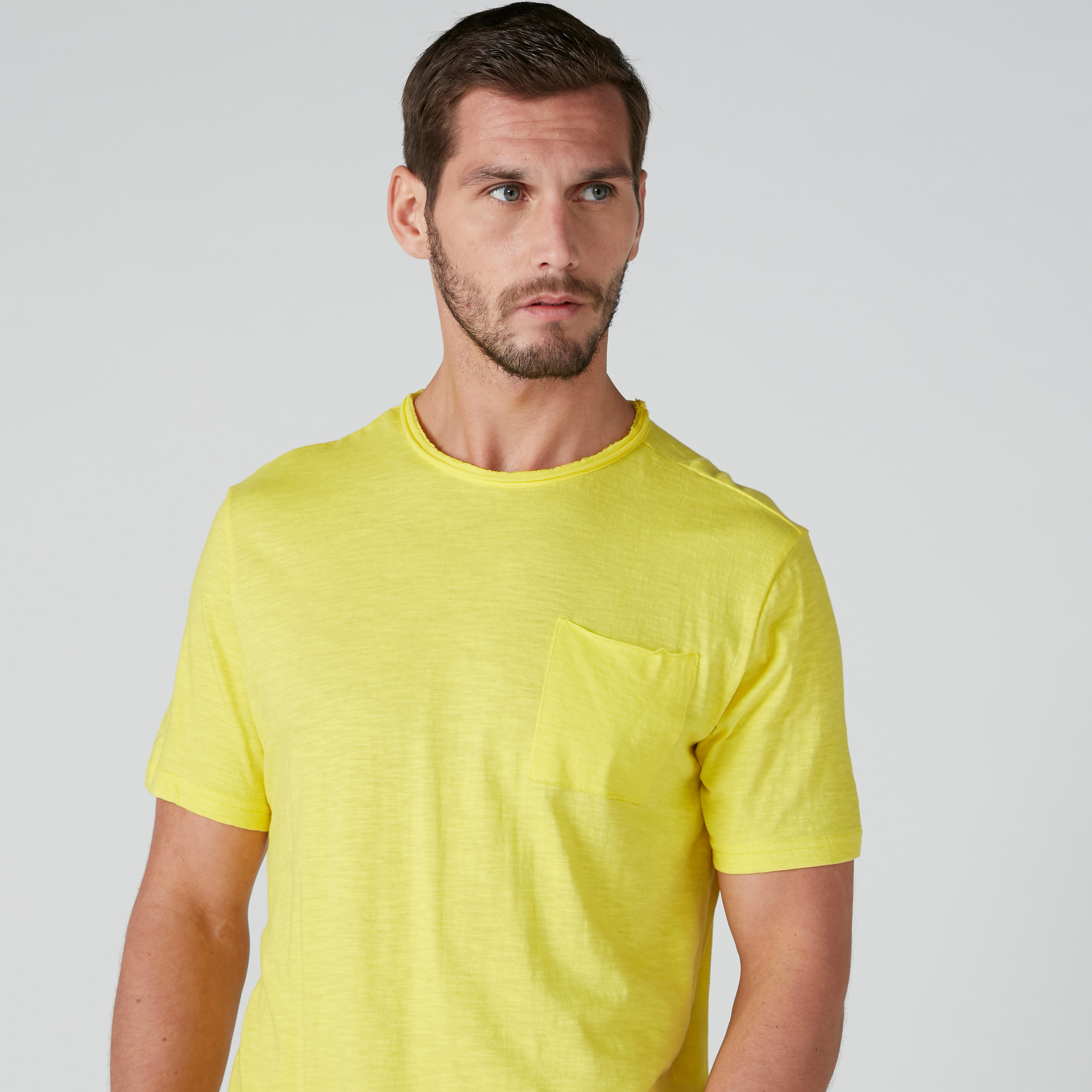تيشيرت مستدام سليم فيت بجيب على الصدر-men-clothing-tshirtsandpolos-tshirts-image-1