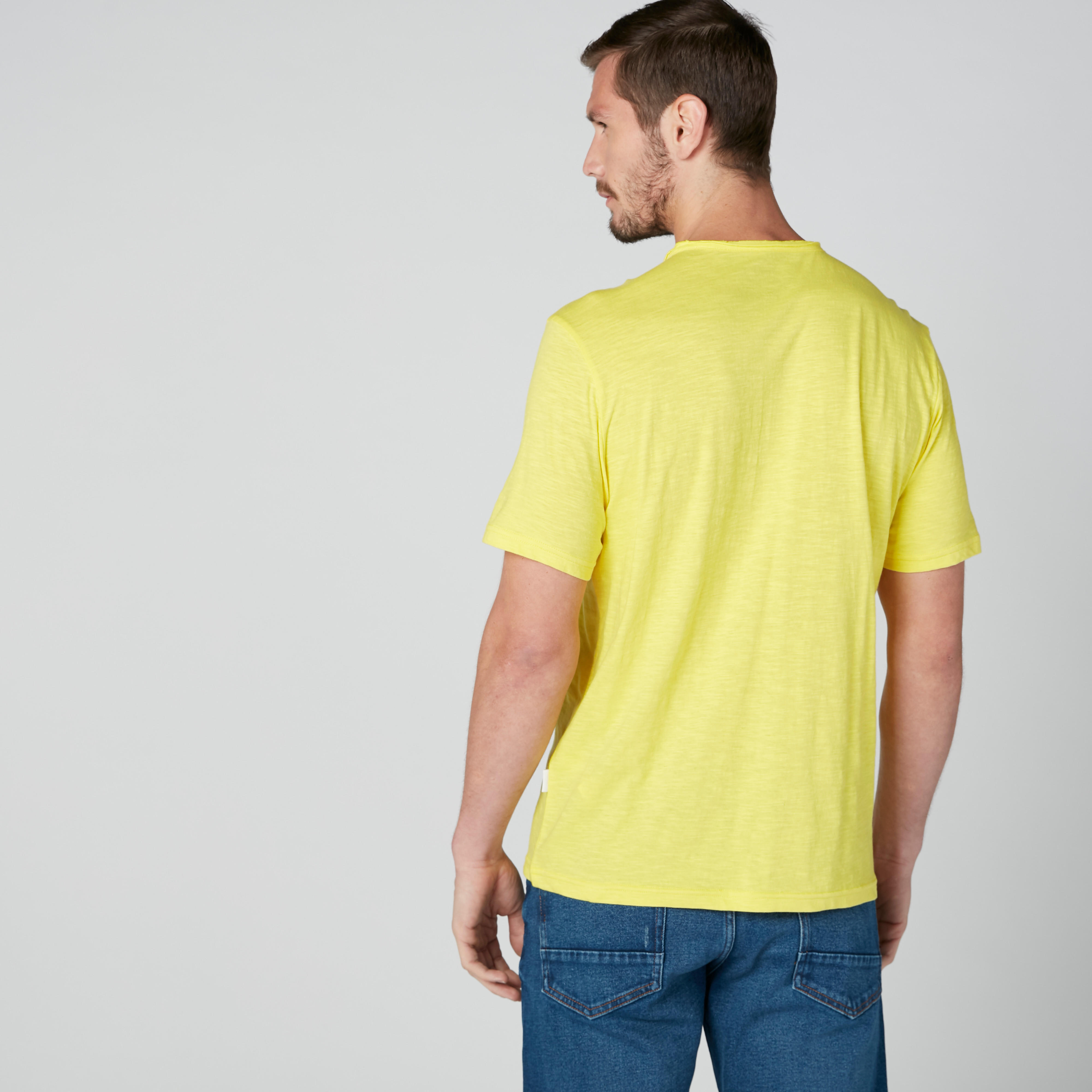 تيشيرت مستدام سليم فيت بجيب على الصدر-men-clothing-tshirtsandpolos-tshirts-image-2