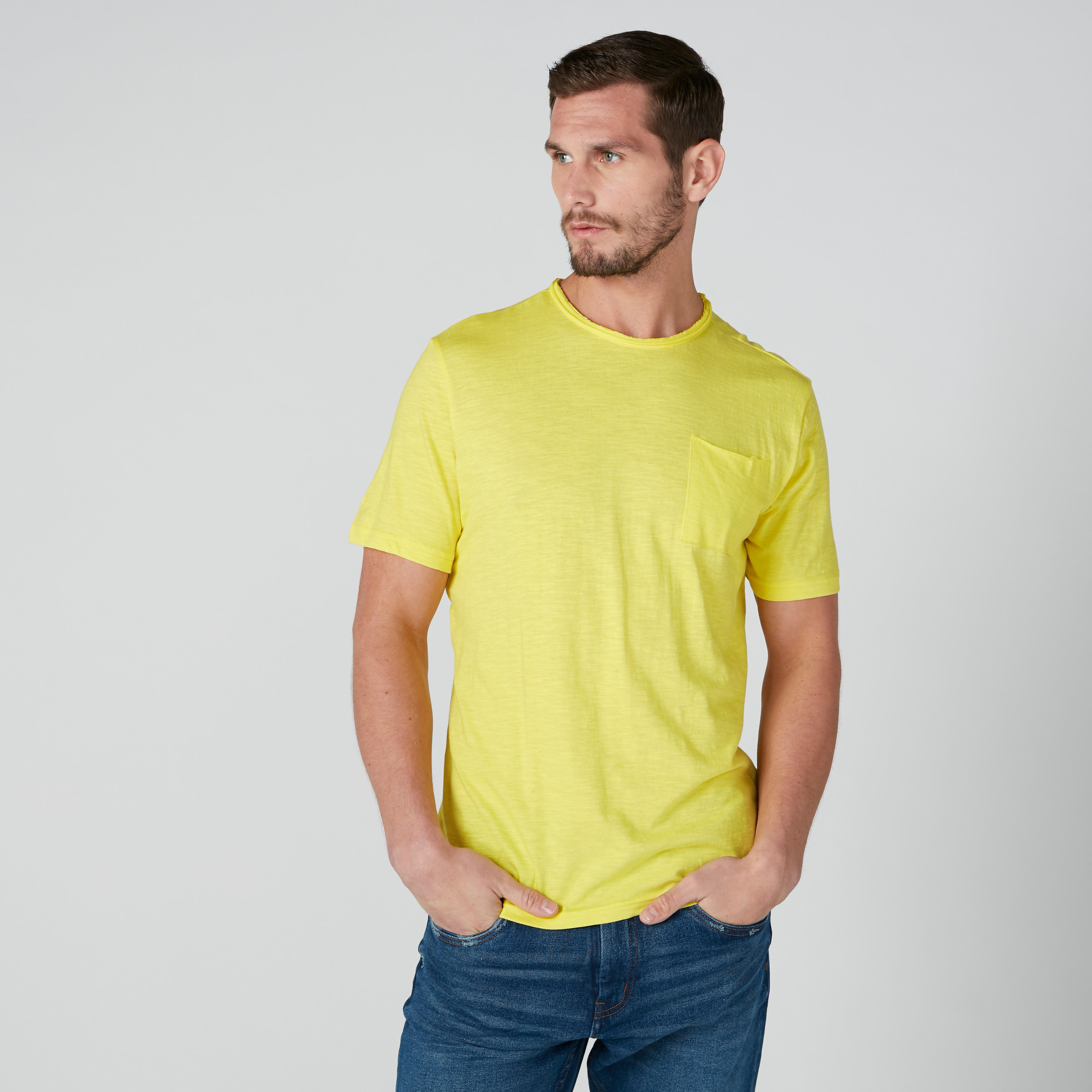 تيشيرت مستدام سليم فيت بجيب على الصدر-men-clothing-tshirtsandpolos-tshirts-image-4