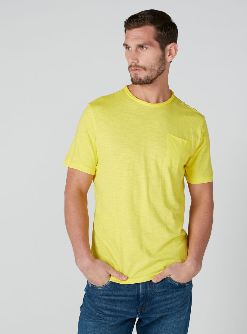 تيشيرت مستدام سليم فيت بجيب على الصدر-men-clothing-tshirtsandpolos-tshirts-image-4
