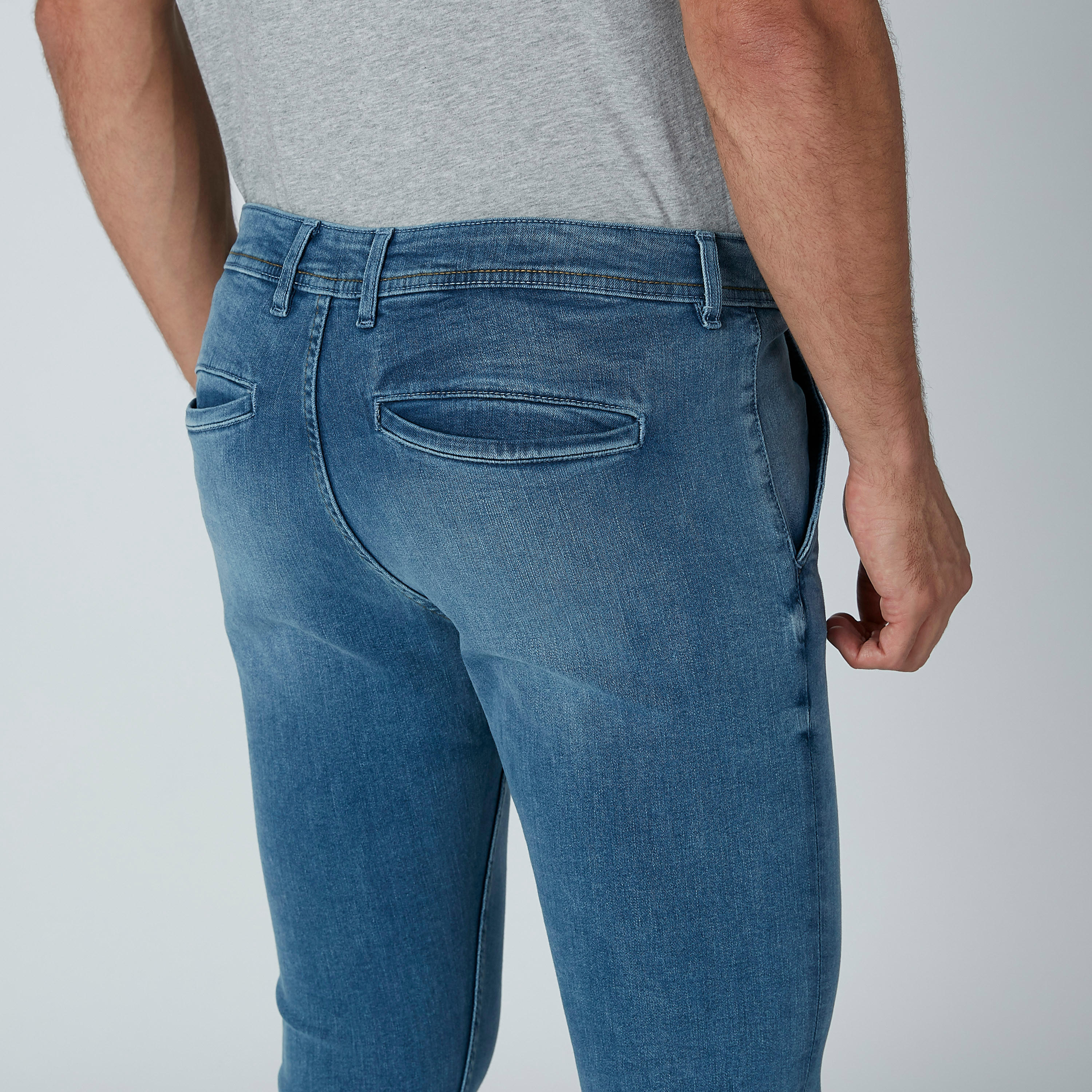 بنطال جينز مضلّع بجيوب من لي كوبر-men-clothing-bottoms-jeans-image-6