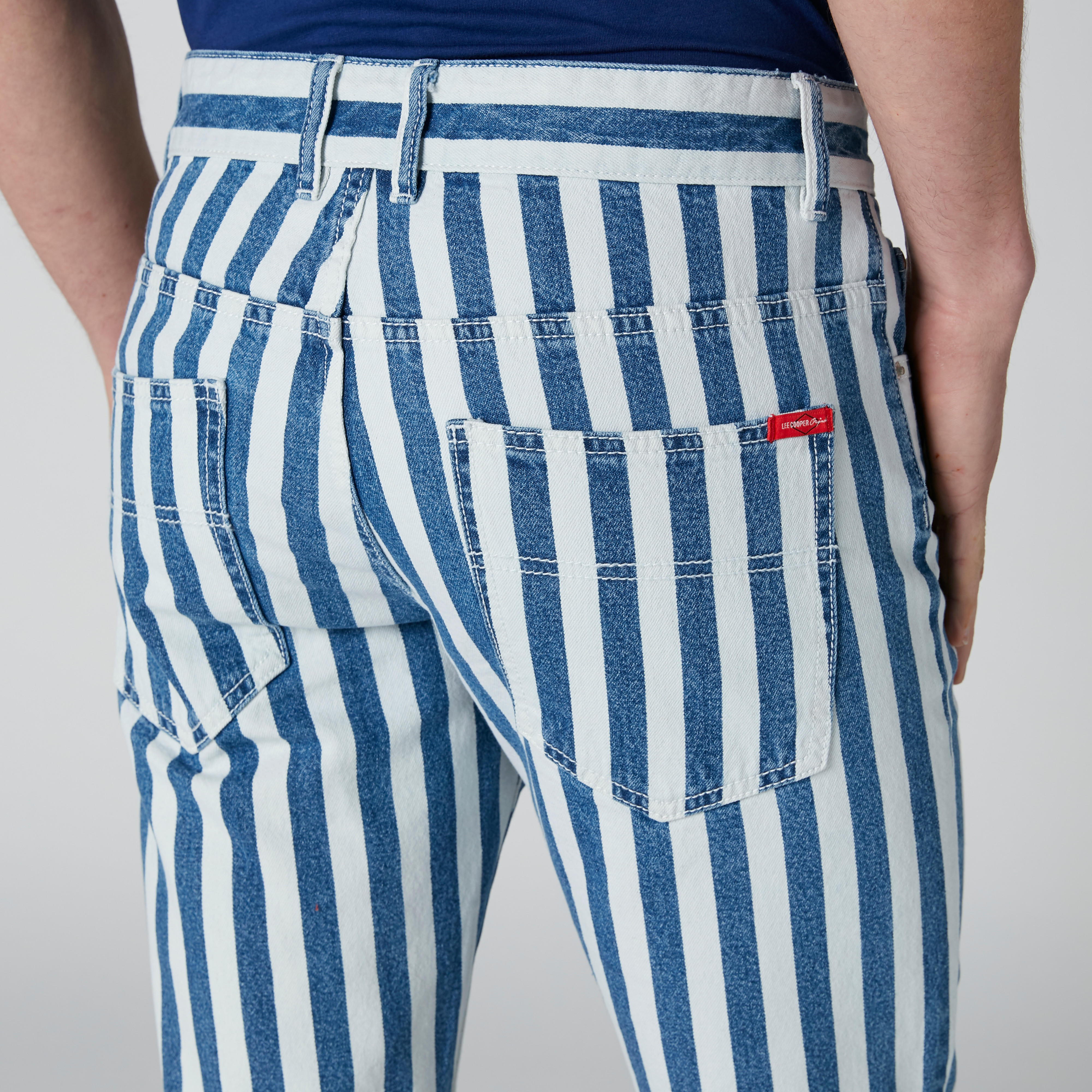 شورت مستدام دينم مقلّم بخصر متوسط الارتفاع وجيوب-men-clothing-bottoms-shorts-image-2