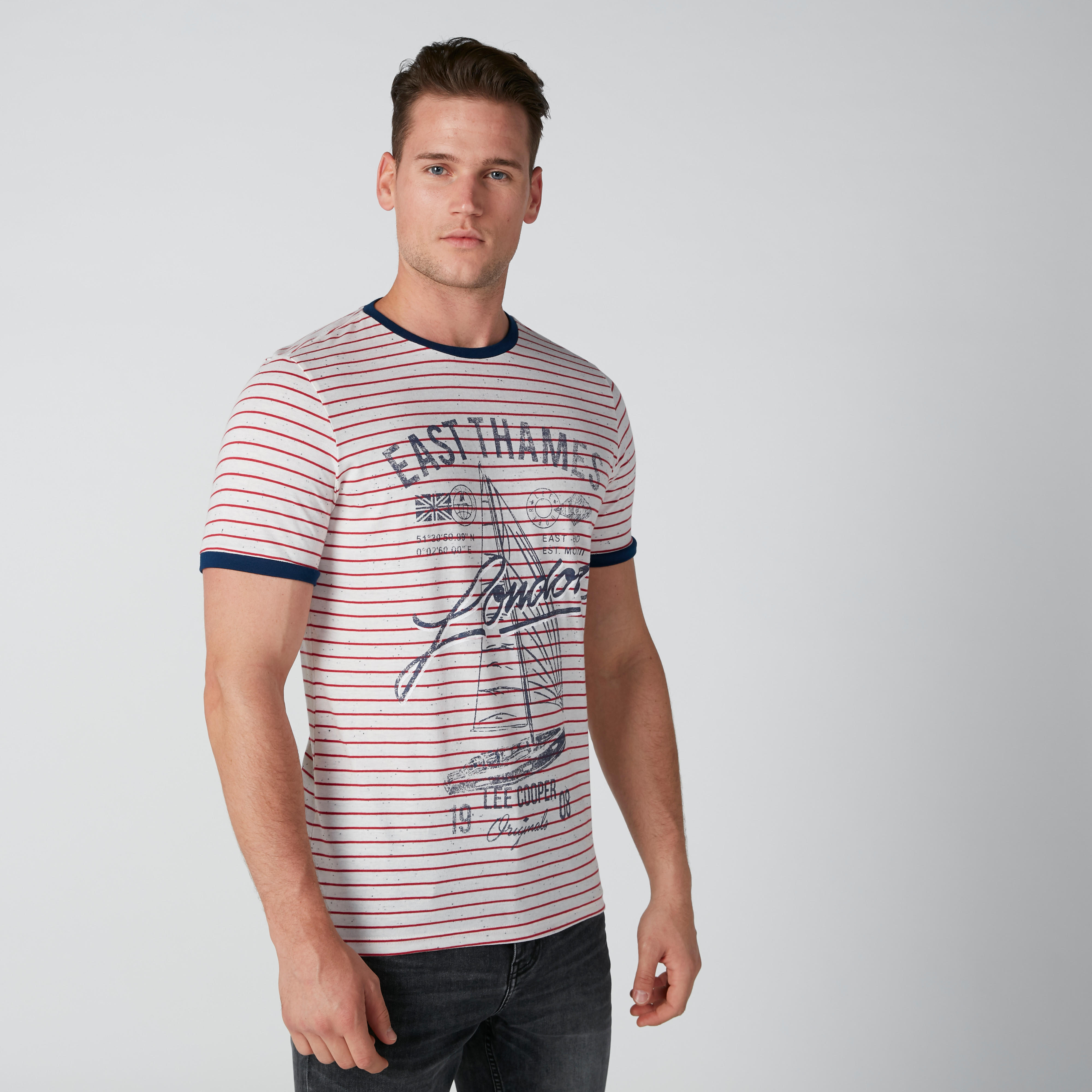 تيشيرت مستدام مقلّم بياقة ضيقة وأكمام قصيرة-men-clothing-tshirtsandpolos-tshirts-image-1
