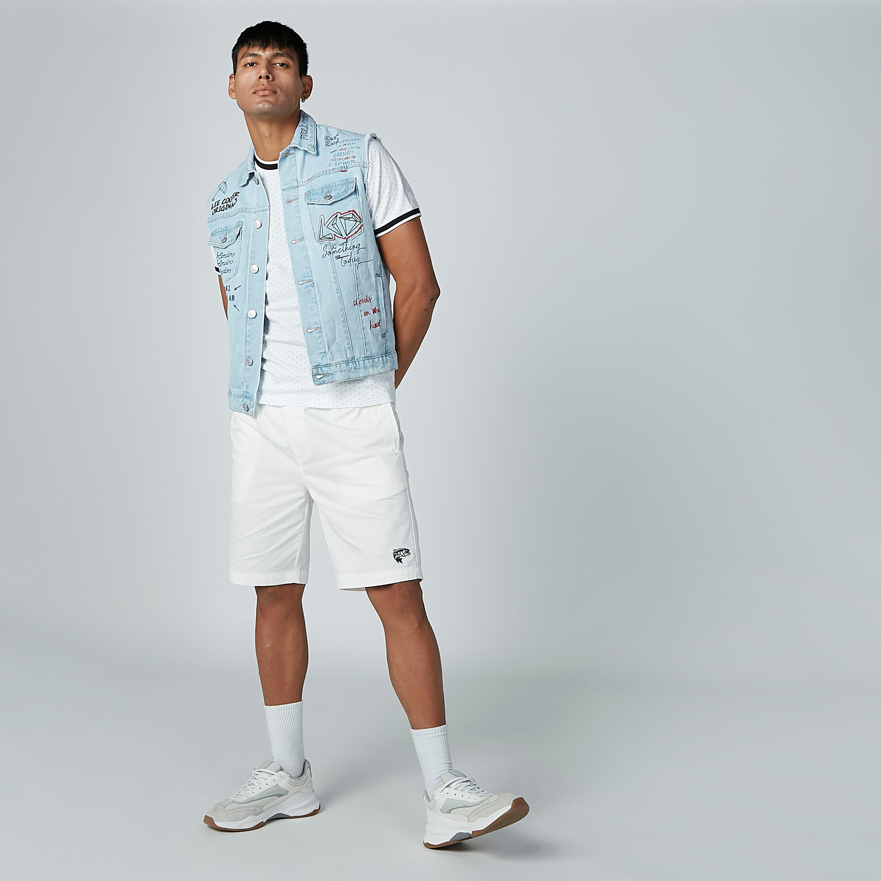 جاكيت دينم دون أكمام بجيوب وطبعات من لي كوبر-men-clothing-jacketsandblazers-jackets-image-2