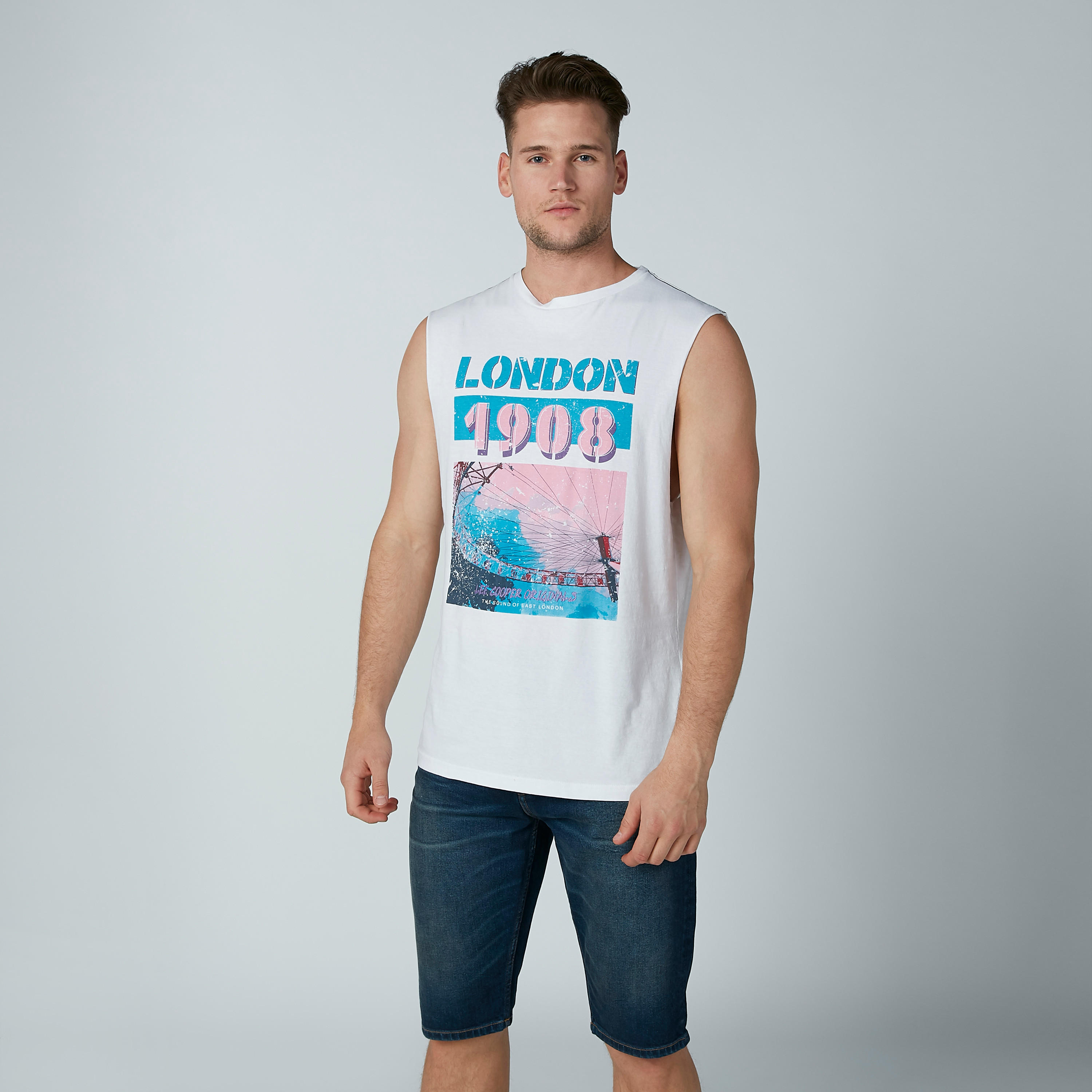 تيشيرت دون أكمام بياقة مستديرة وطبعات من لي كوبر-men-clothing-tshirtsandpolos-tshirts-image-3