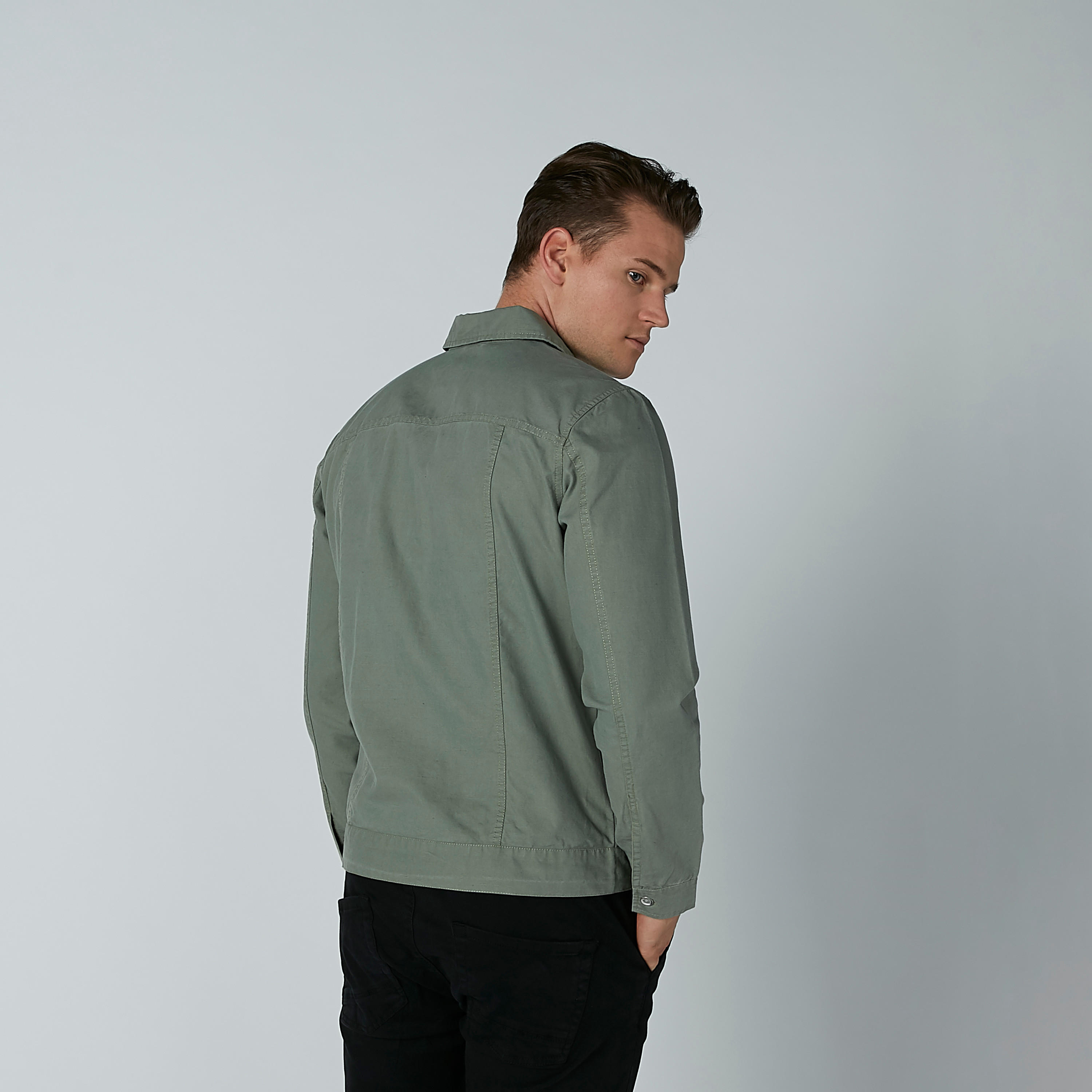 جاكيت دينم بأكمام طويلة وجيوب بطيّة من لي كوبر-men-clothing-jacketsandblazers-jackets-image-5