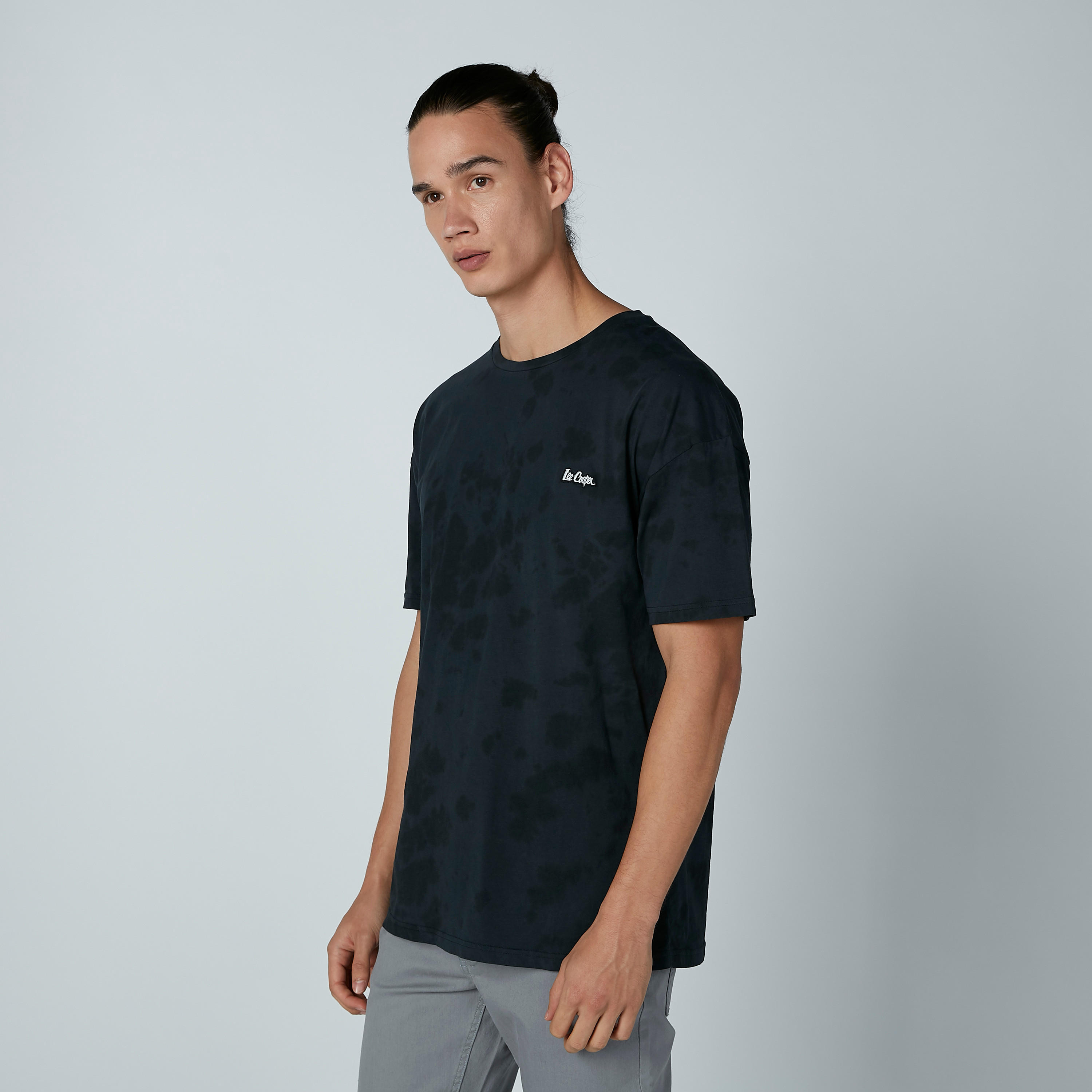 تيشيرت بأكمام قصيرة وطبعات من لي كوبر-men-clothing-tshirtsandpolos-tshirts-image-3