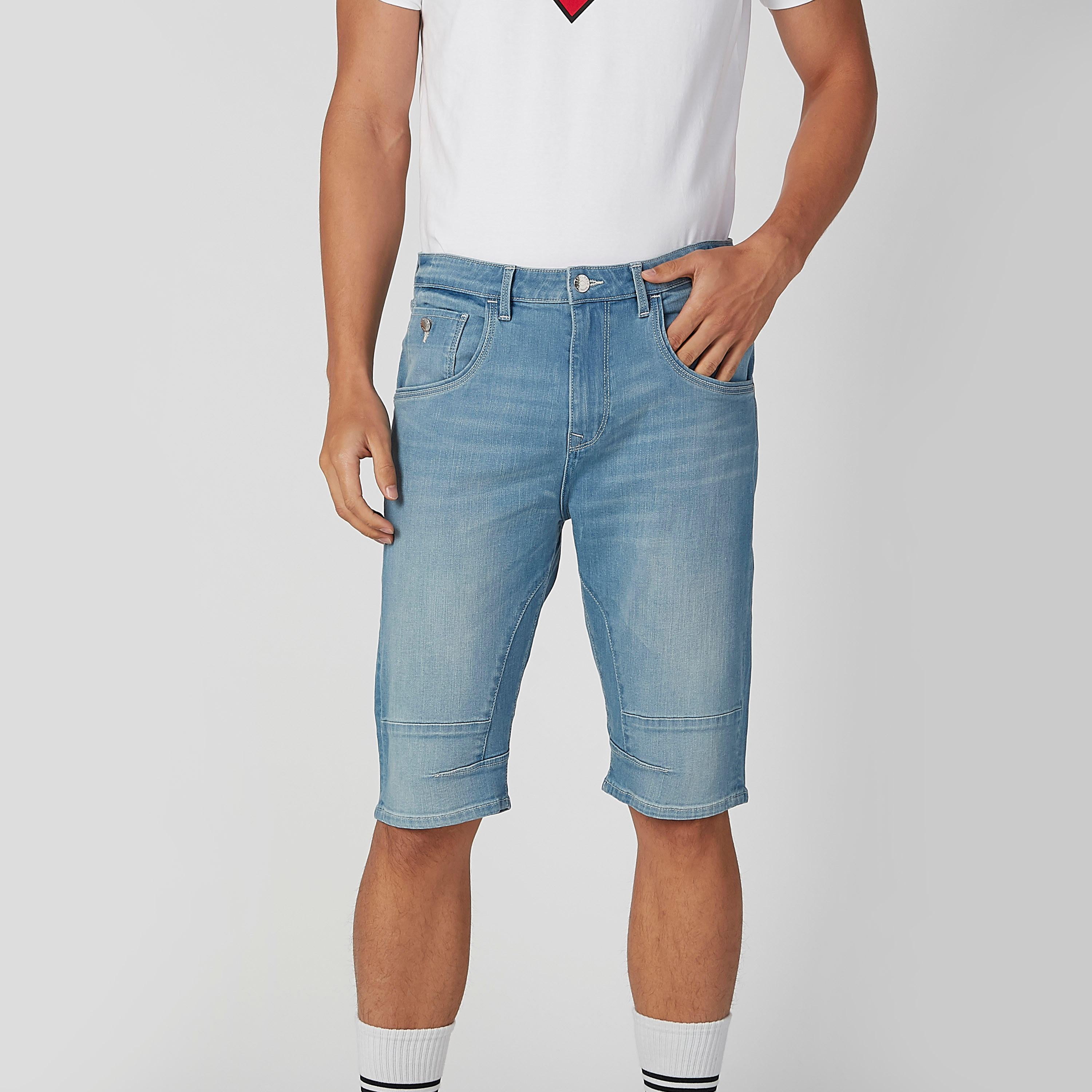 شورت دينم بجيوب وحلقات للحزام من لي كوبر-men-clothing-bottoms-shorts-image-1