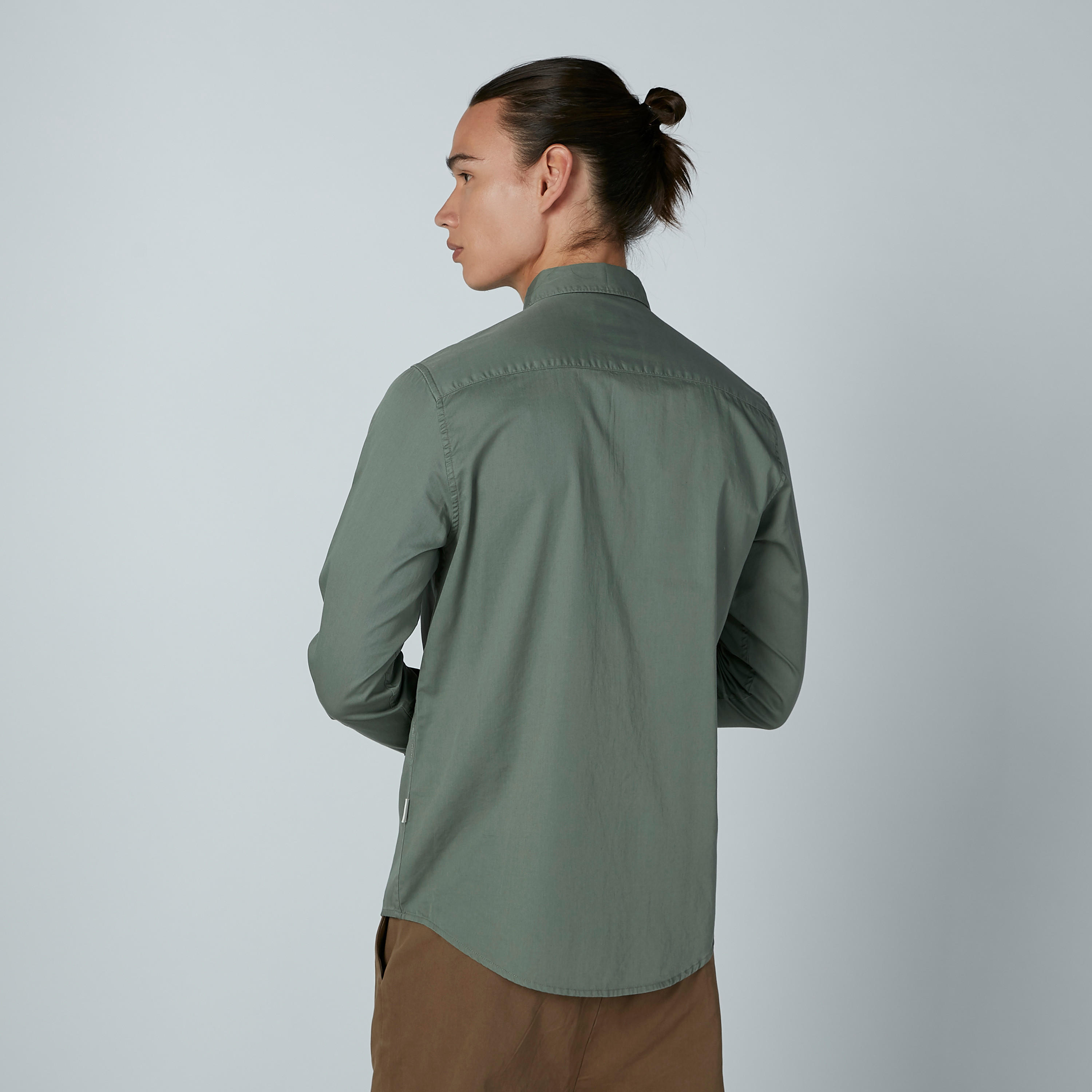 قميص رسمي سادة بأكمام طويلة وحوّاف منحنية من لي كوبر-men-clothing-shirts-image-4