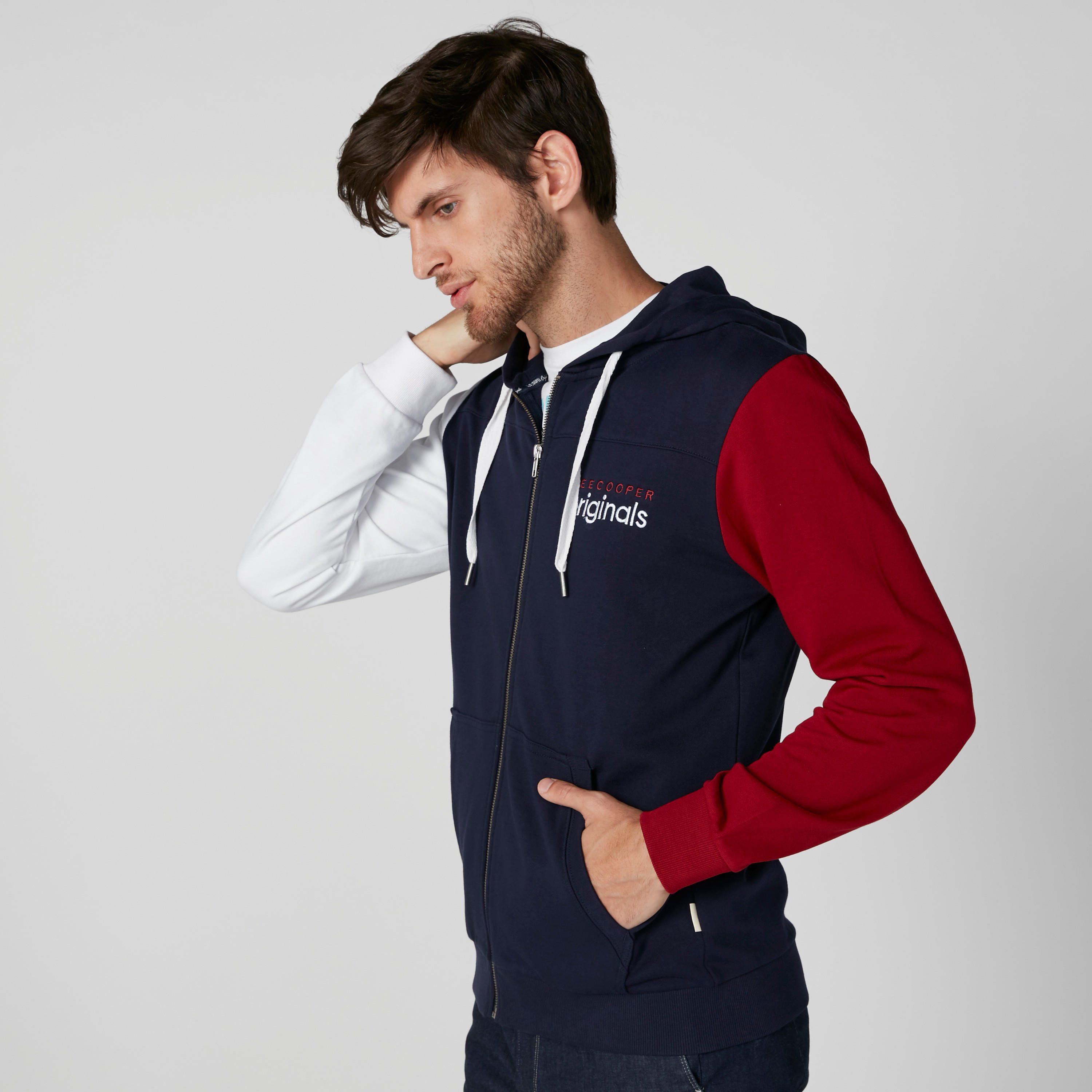 هودي مطرّز بجيوب من لي كوبر-men-winterwear-hoodiesandsweatshirts-image-4