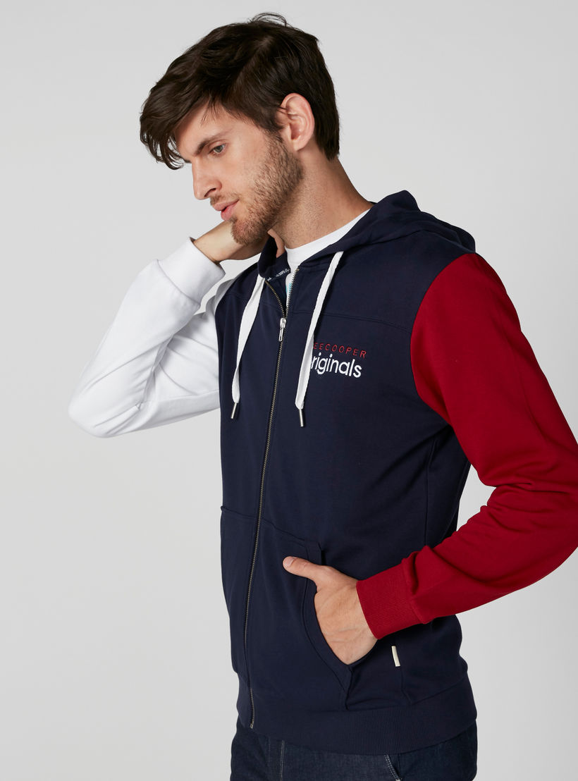 هودي مطرّز بجيوب من لي كوبر-men-winterwear-hoodiesandsweatshirts-image-4