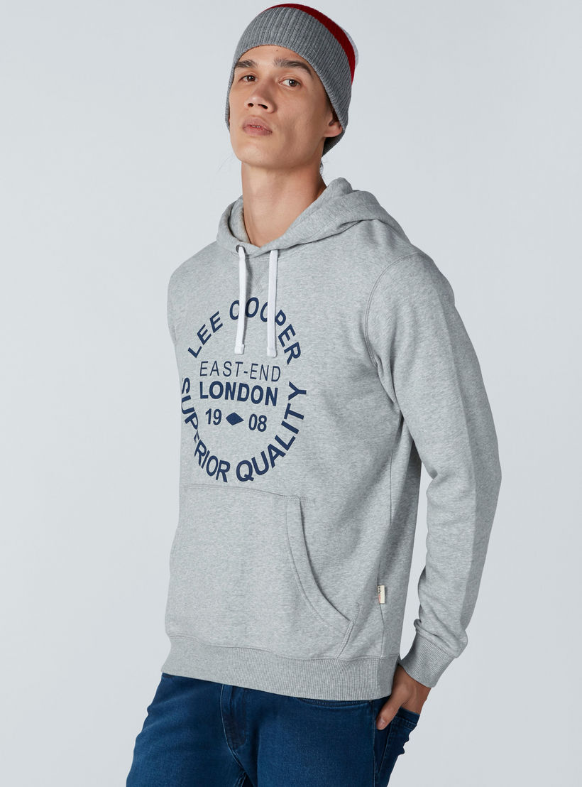 سويت شيرت بقبعة وطبعات من لي كوبر-men-winterwear-hoodiesandsweatshirts-image-5