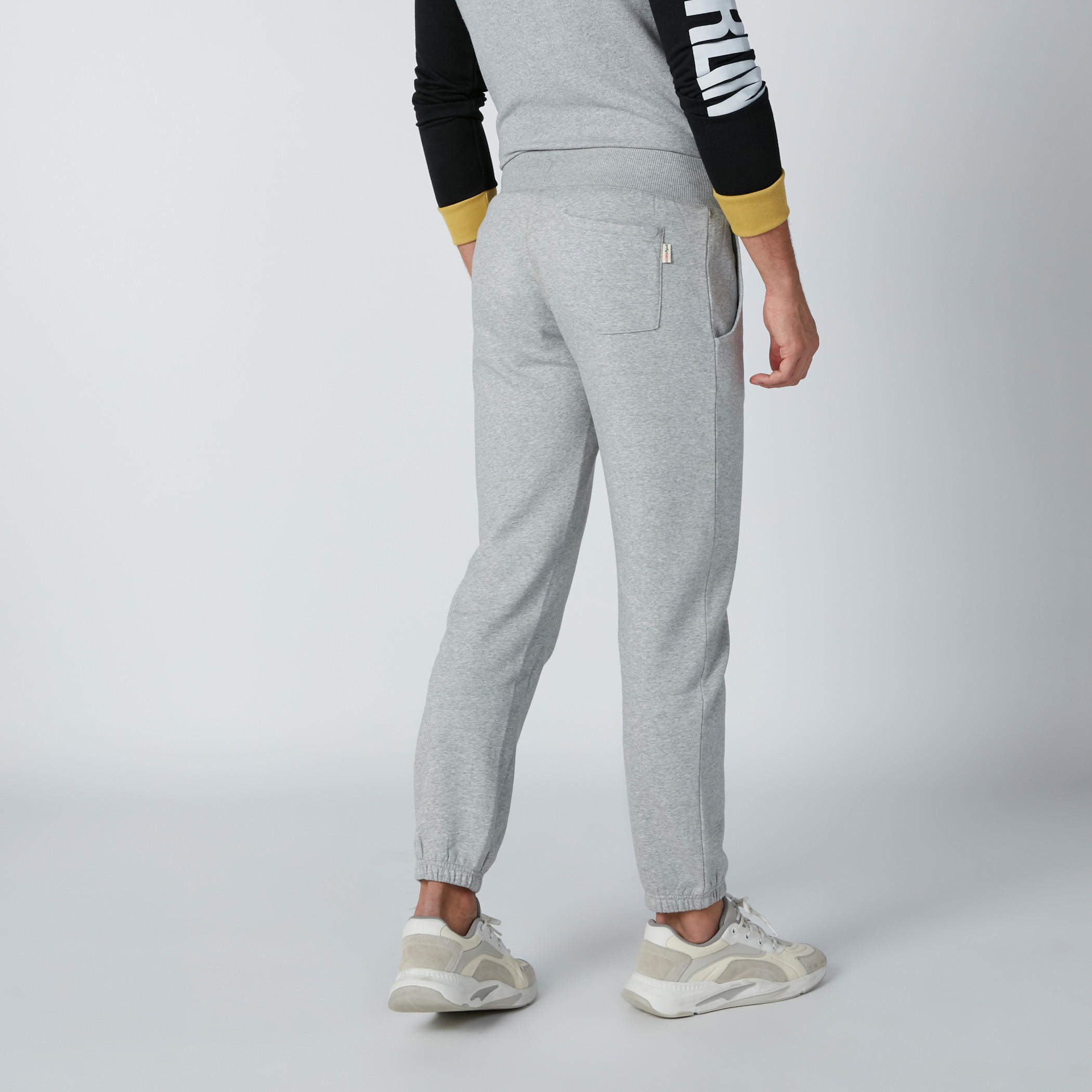 بنطال رياضي بجيوب من لي كوبر-men-clothing-bottoms-joggers-image-2