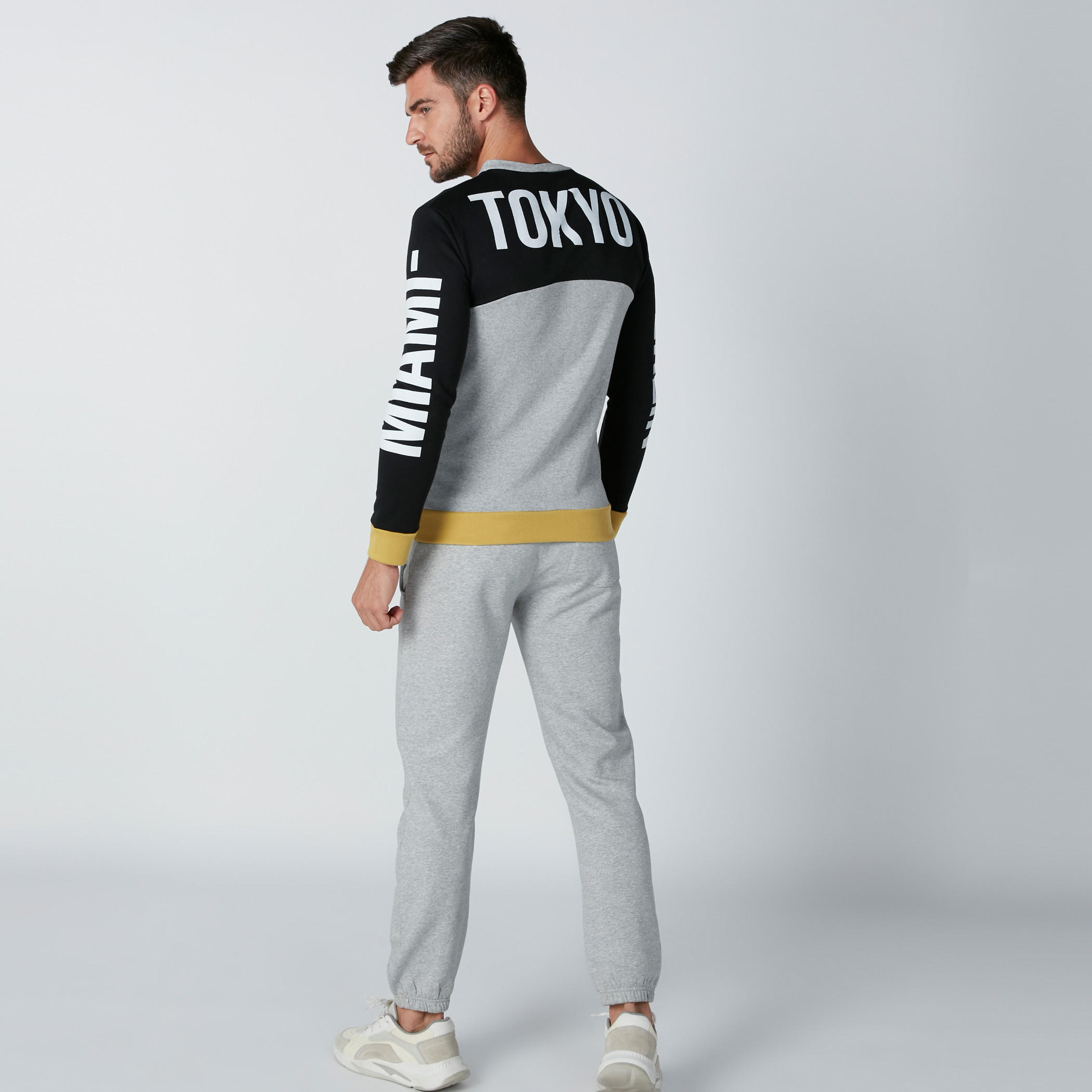 بنطال رياضي بجيوب من لي كوبر-men-clothing-bottoms-joggers-image-4