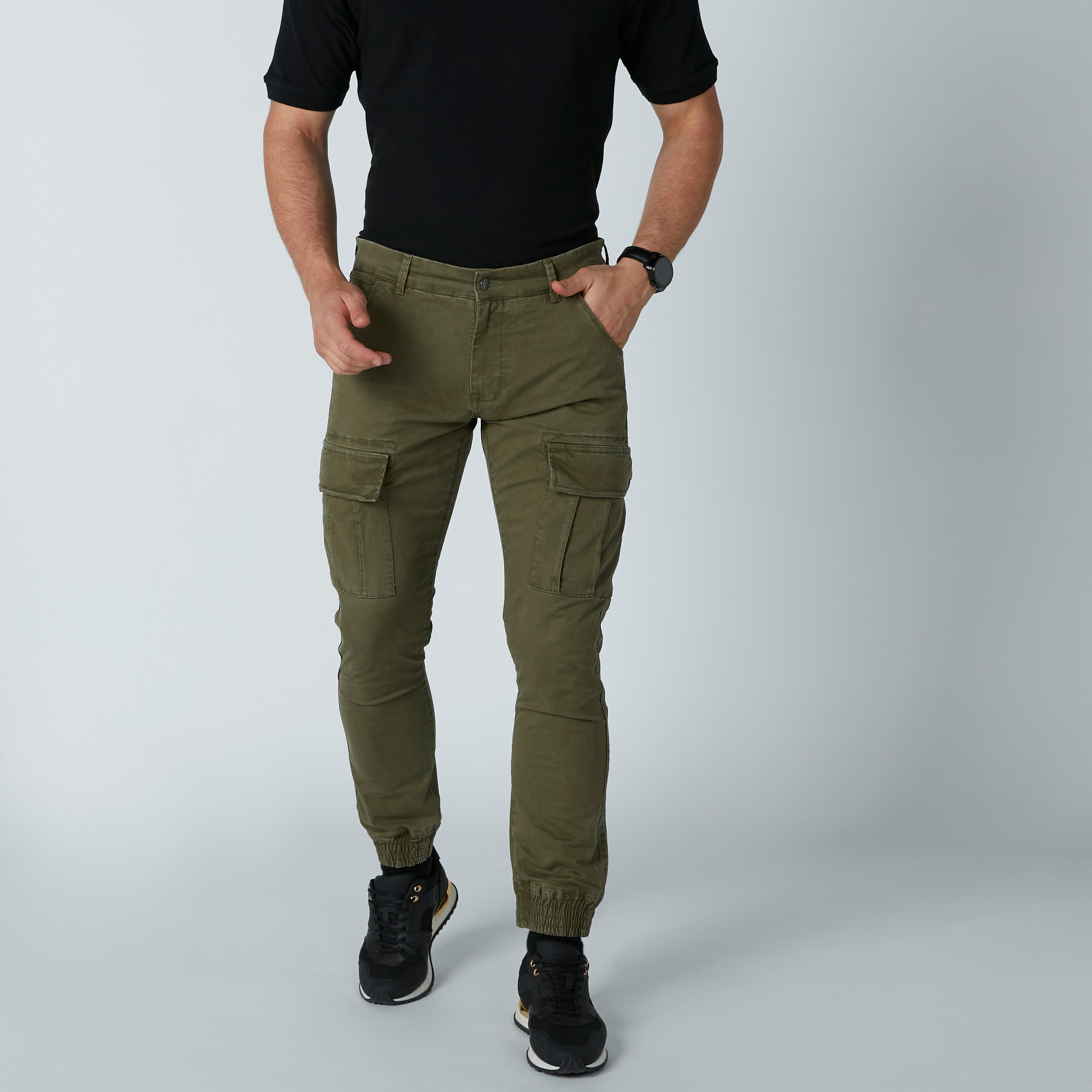 بنطال كارجو بجيوب وعروات حزام من لي كوبر-men-clothing-bottoms-trousersandchinos-trousers-image-1