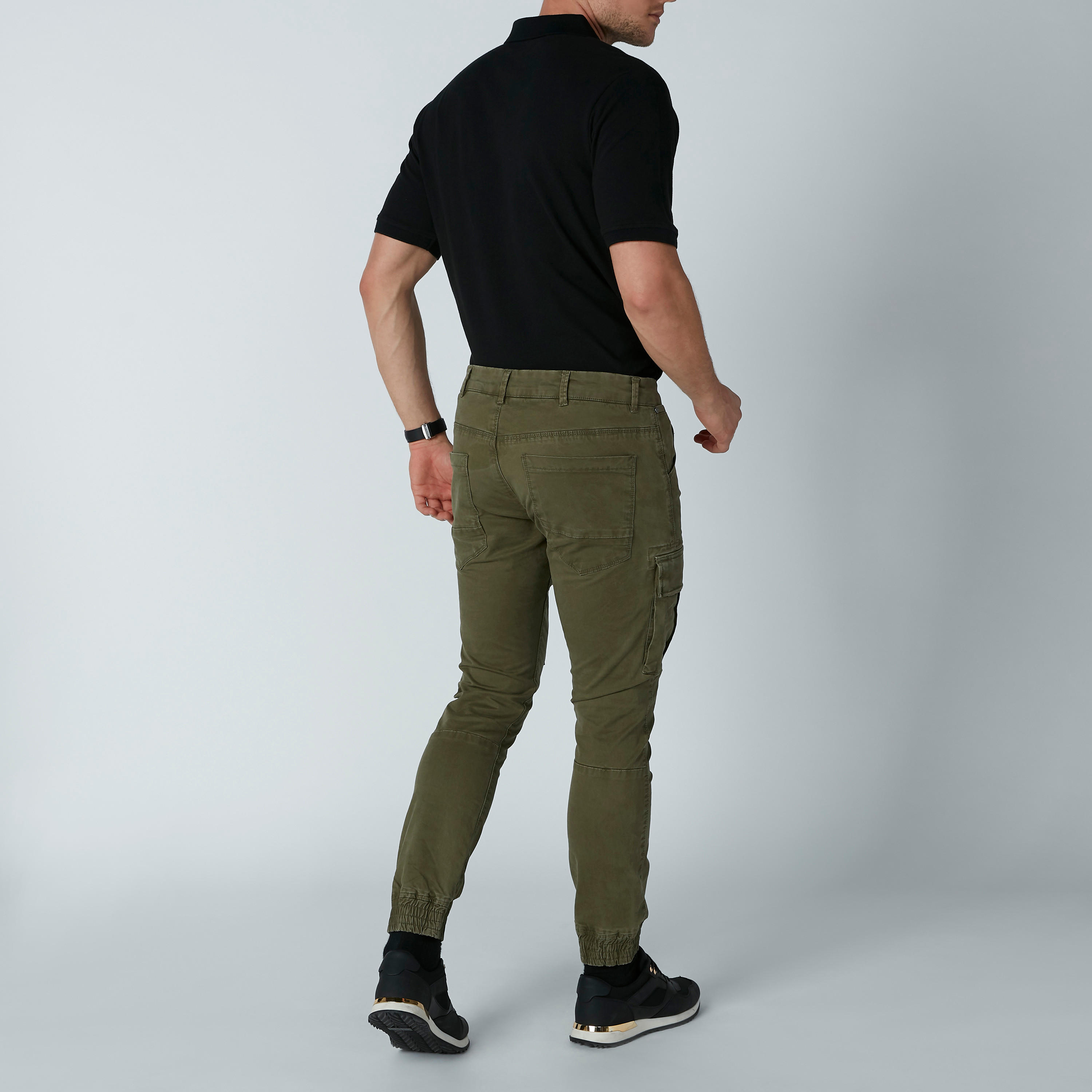 بنطال كارجو بجيوب وعروات حزام من لي كوبر-men-clothing-bottoms-trousersandchinos-trousers-image-4