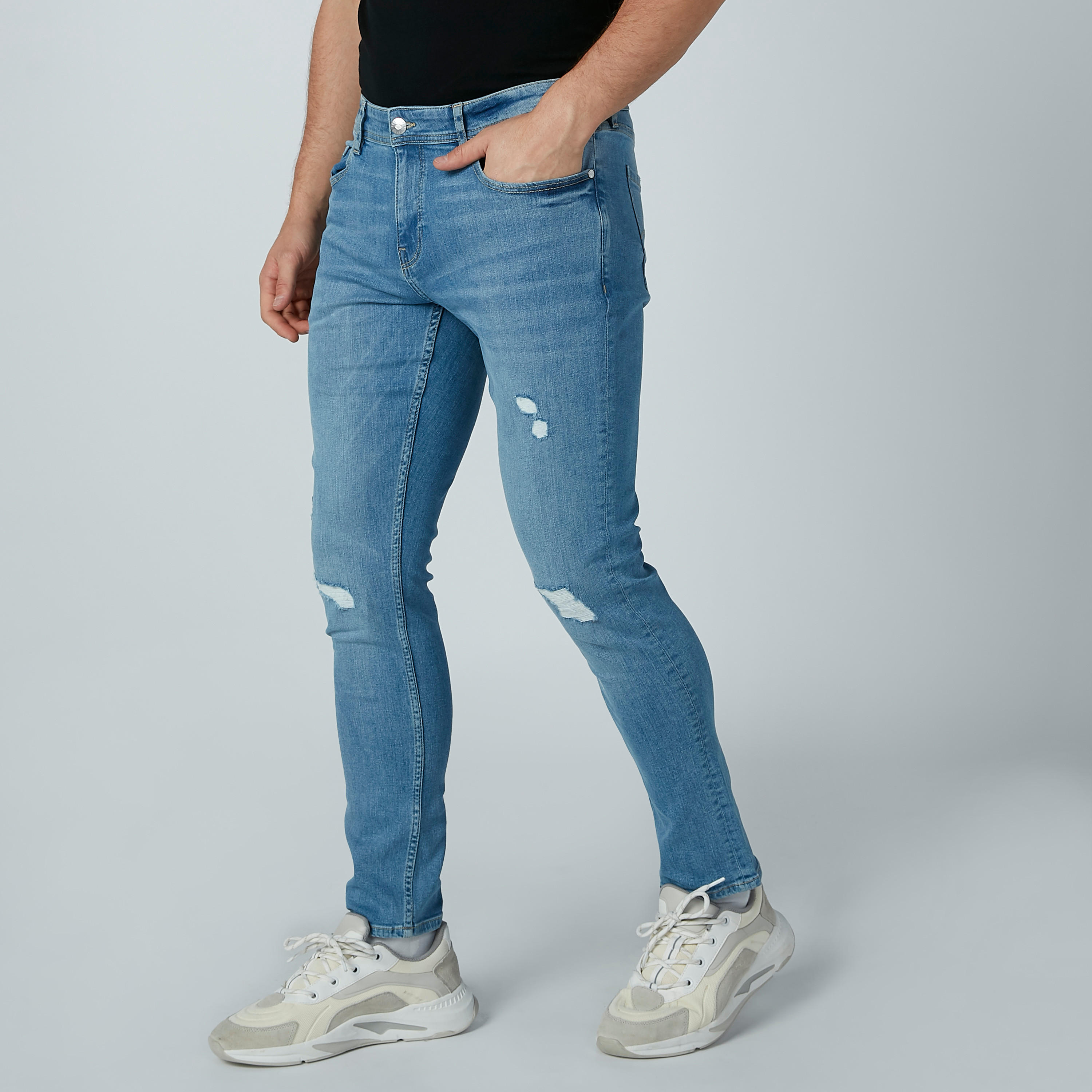 بنطال جينز ممزّق بقصّة سليم من لي كوبر-men-clothing-bottoms-jeans-image-3