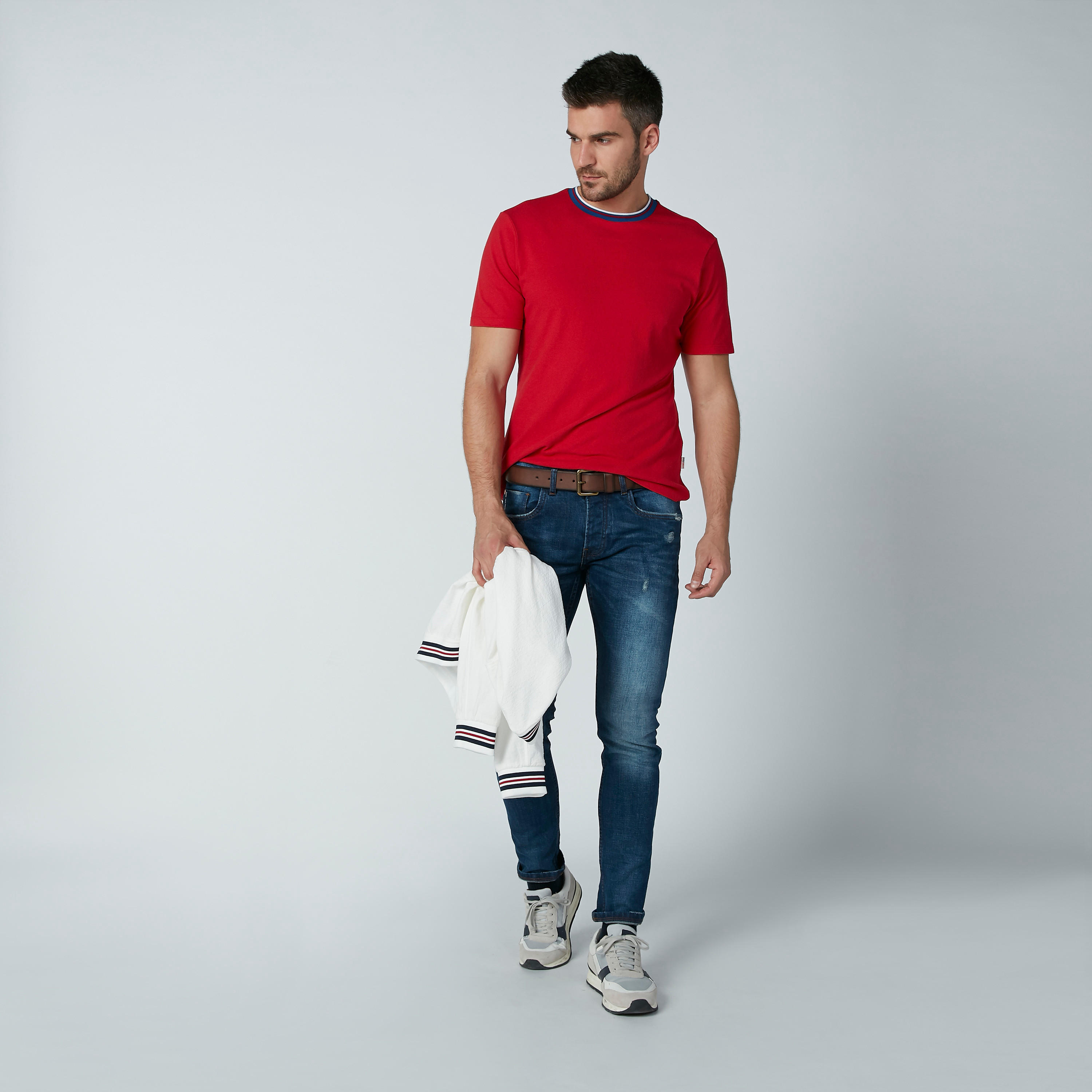 تيشيرت سادة بياقة ضيّقة من لي كوبر-men-clothing-tshirtsandpolos-tshirts-image-3