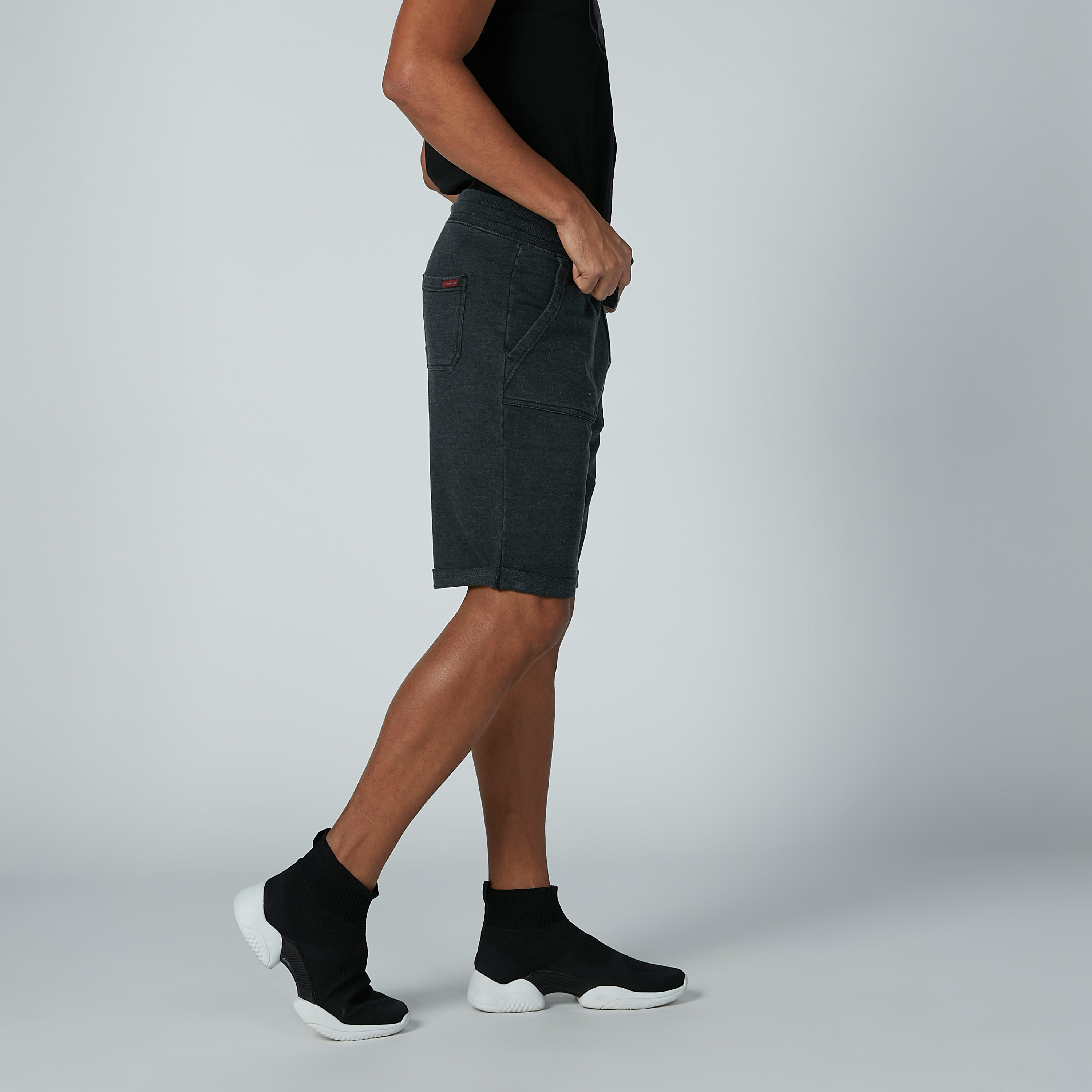 شورت سادة برباط وجيوب من لي كوبر-men-clothing-bottoms-shorts-image-3